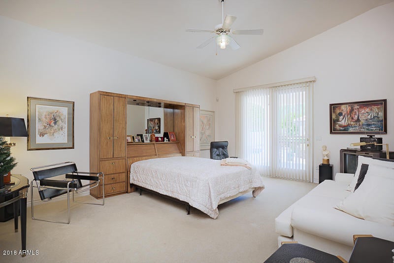HUMMINGBIRD COURT - Residential