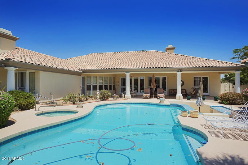 HUMMINGBIRD COURT - Residential