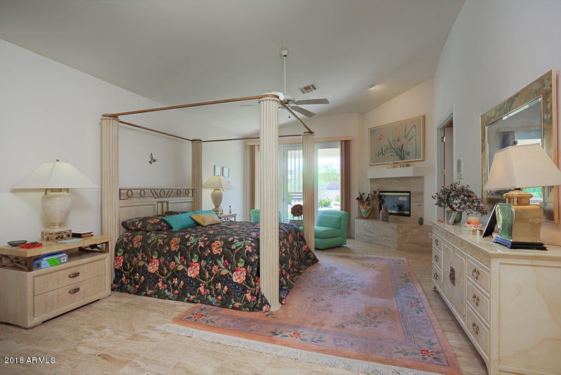 HUMMINGBIRD COURT - Residential