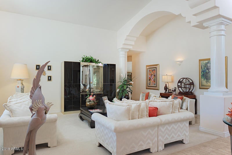 HUMMINGBIRD COURT - Residential