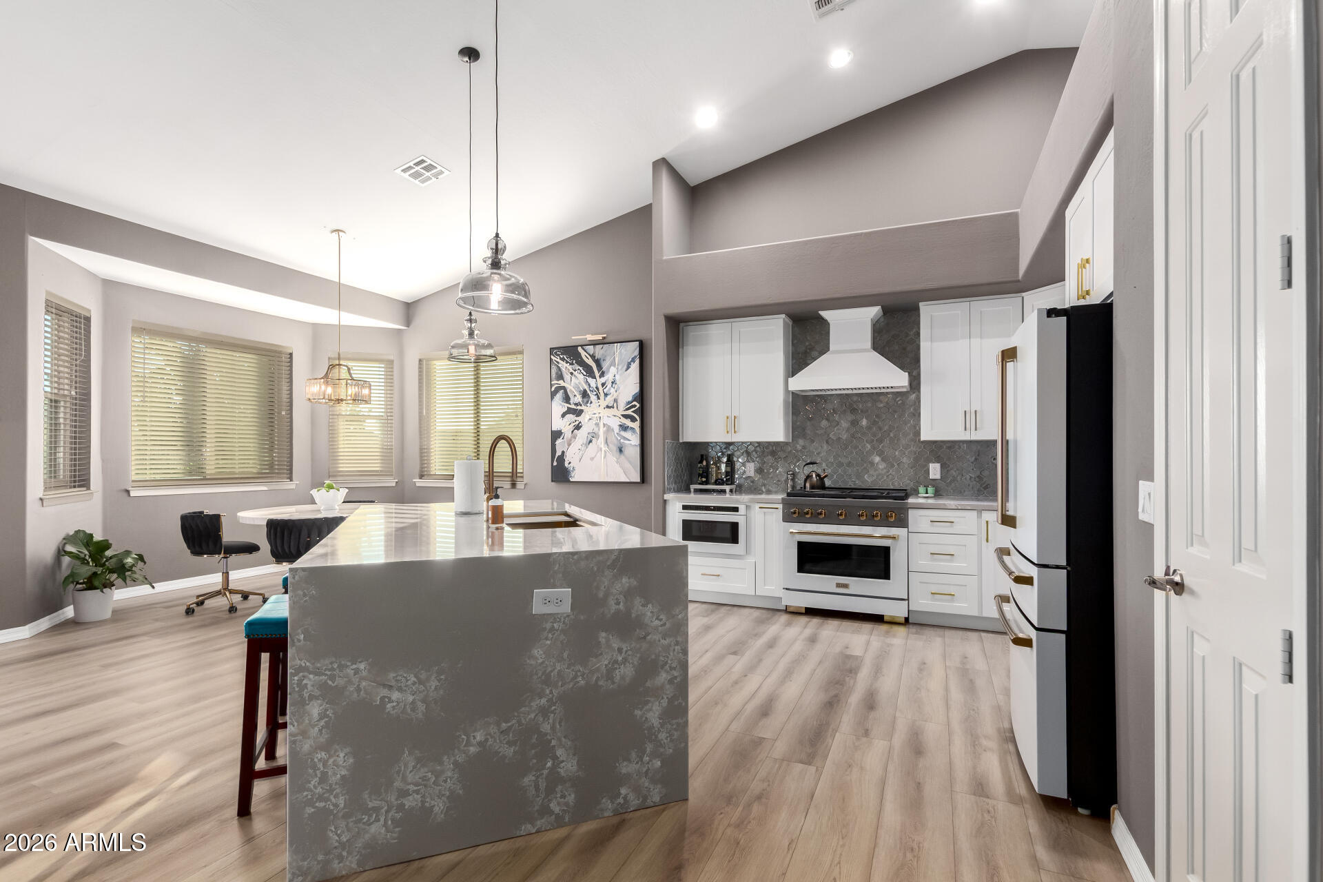 ASHLER HILLS RANCH - Residential