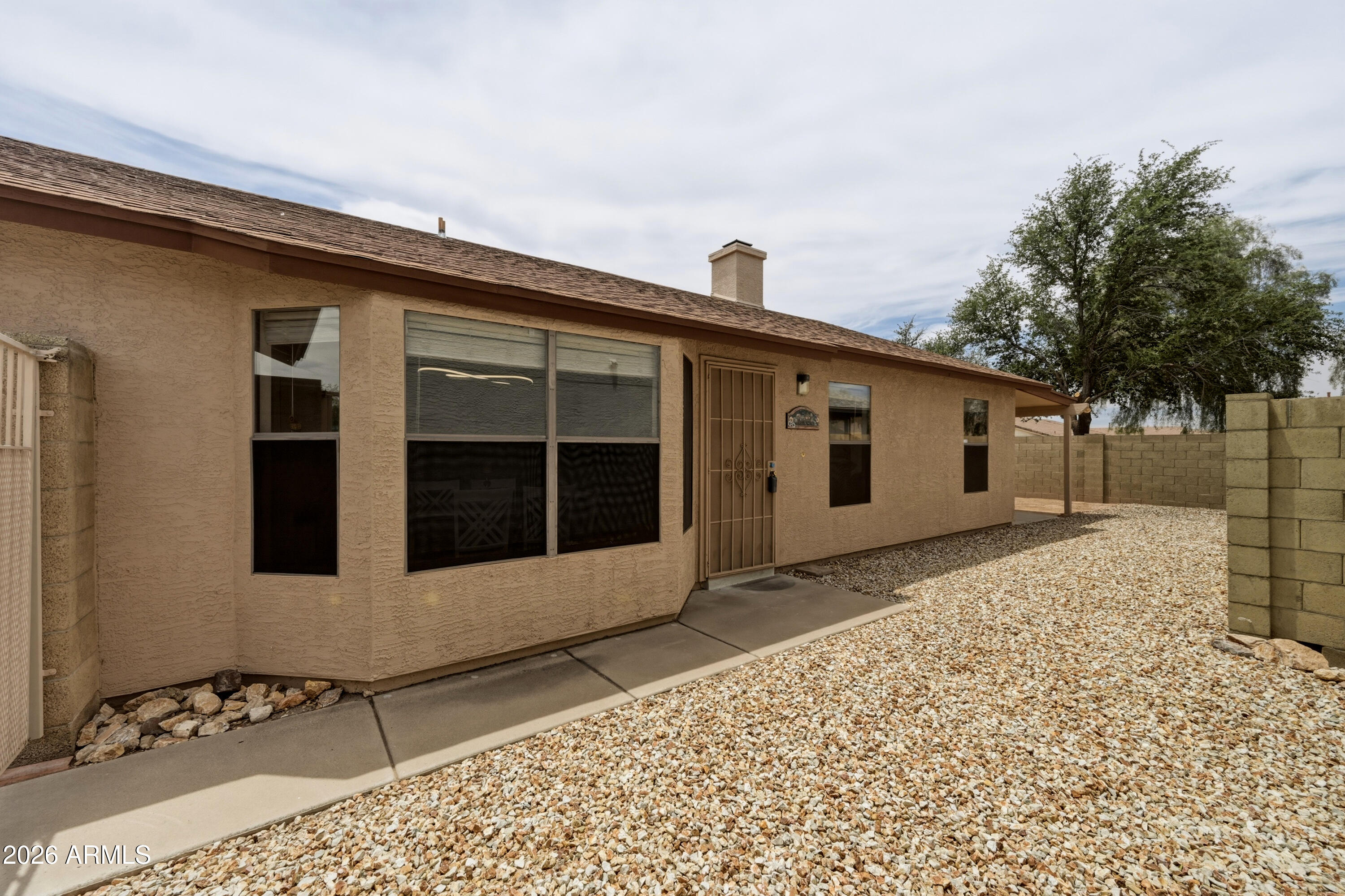 COUNTRY HOLLOW - Residential