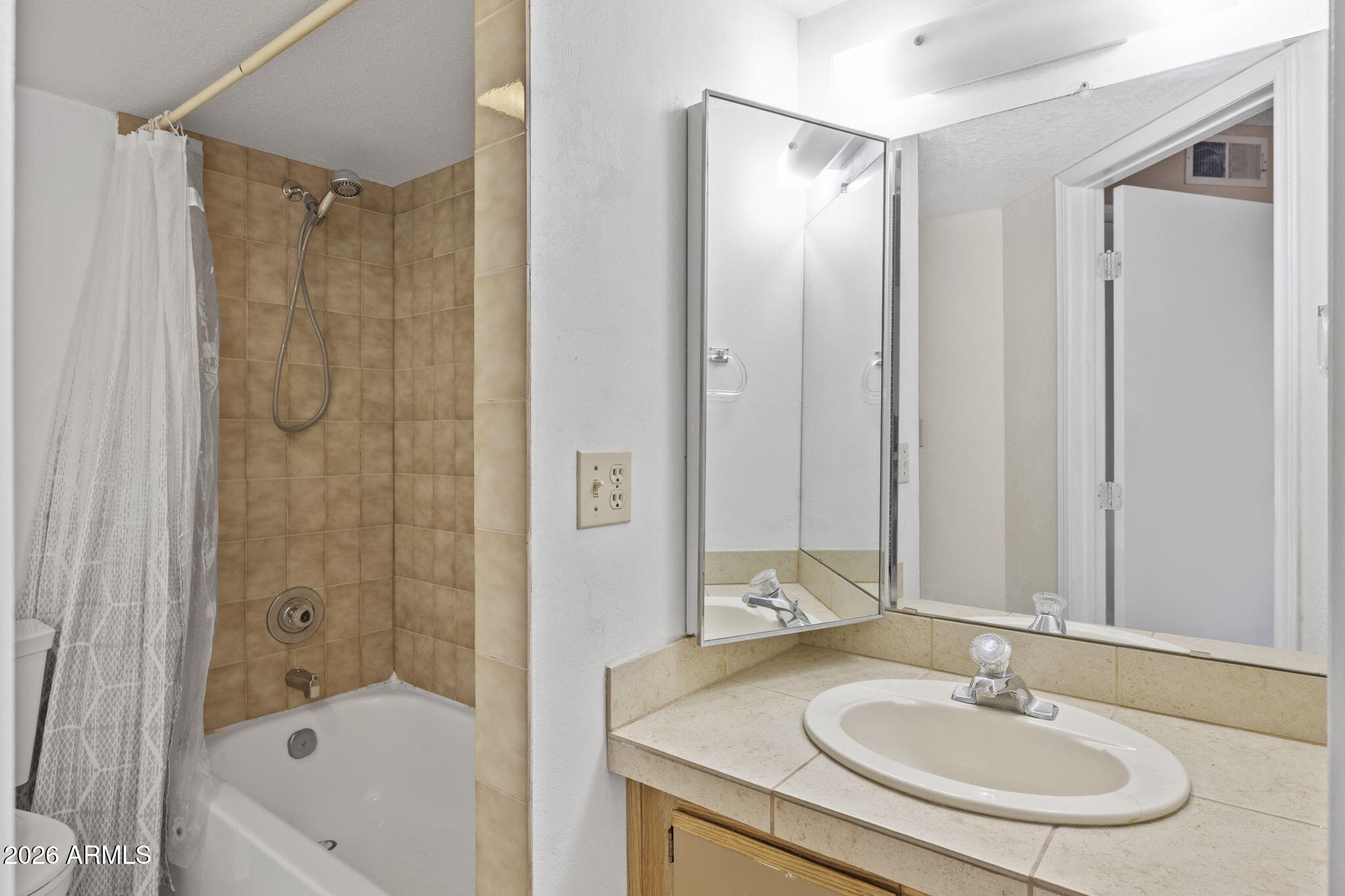 VILLA CAPRI CONDOMINIUM AMD 2 - Residential