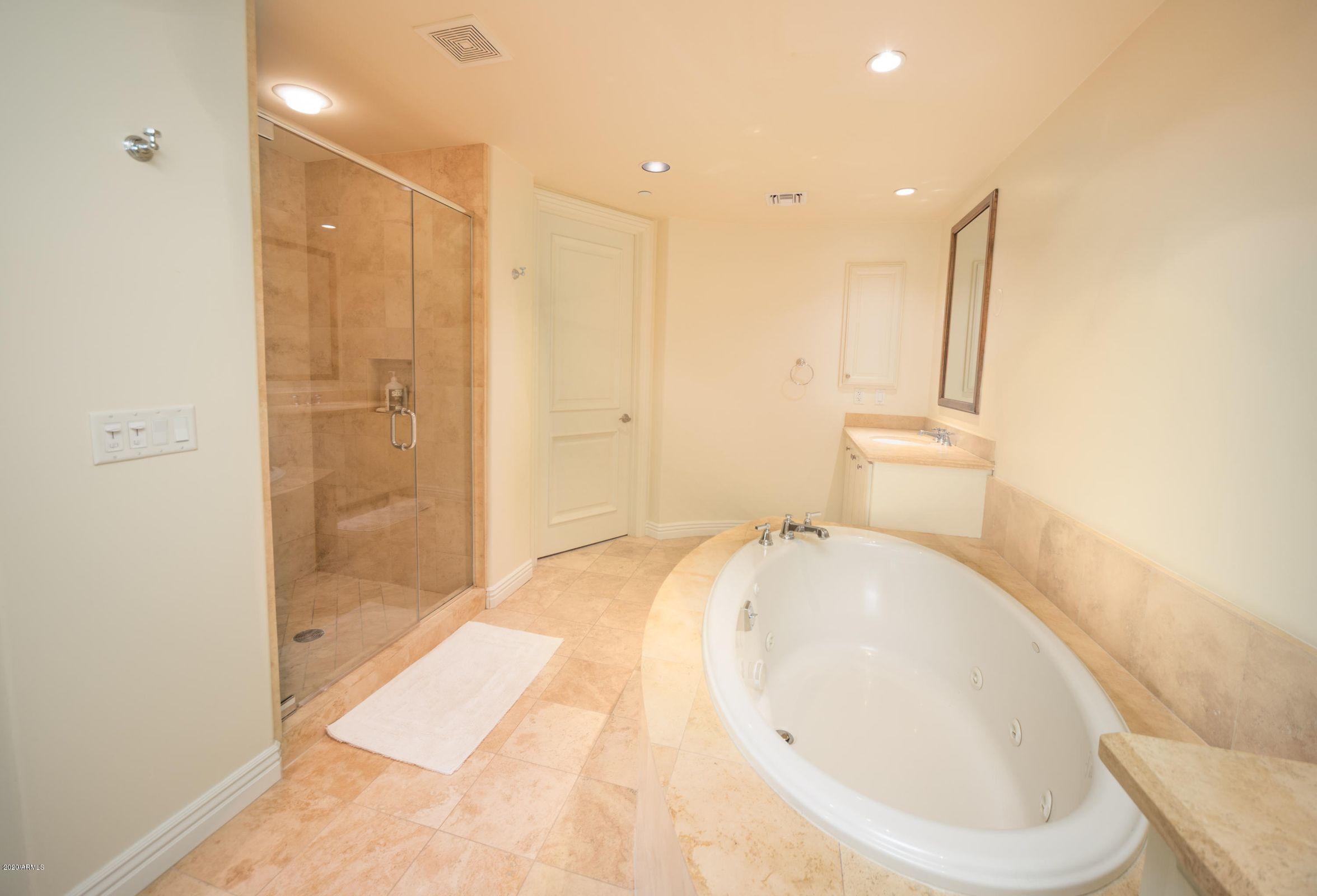 SCOTTSDALE WATERFRONT RESIDENCES CONDOMINIUM - Residential