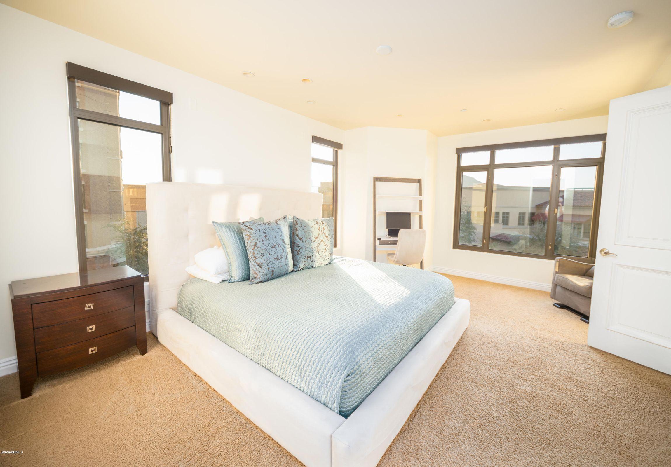 SCOTTSDALE WATERFRONT RESIDENCES CONDOMINIUM - Residential