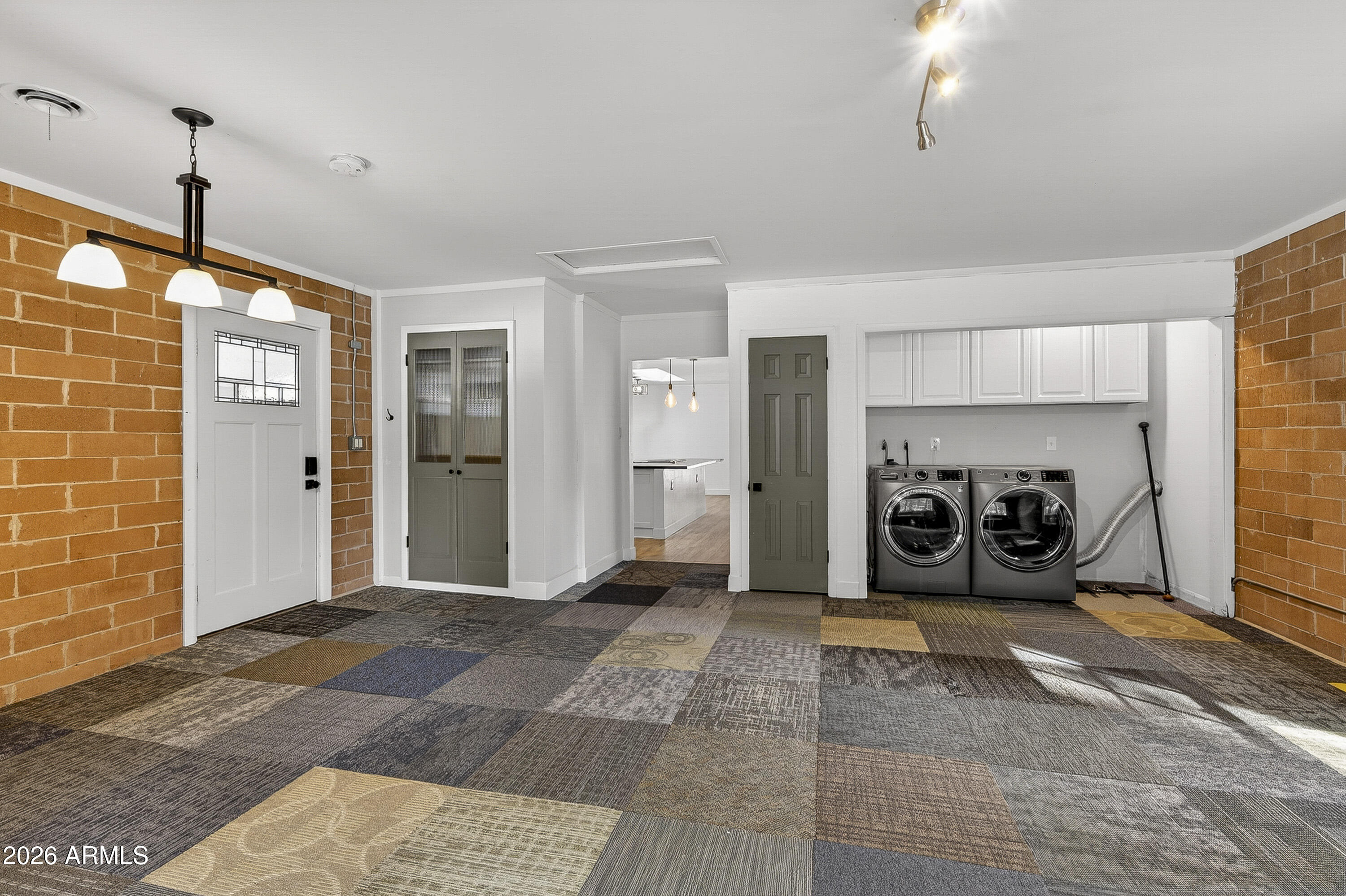 PINECREST TERRACE - Residential