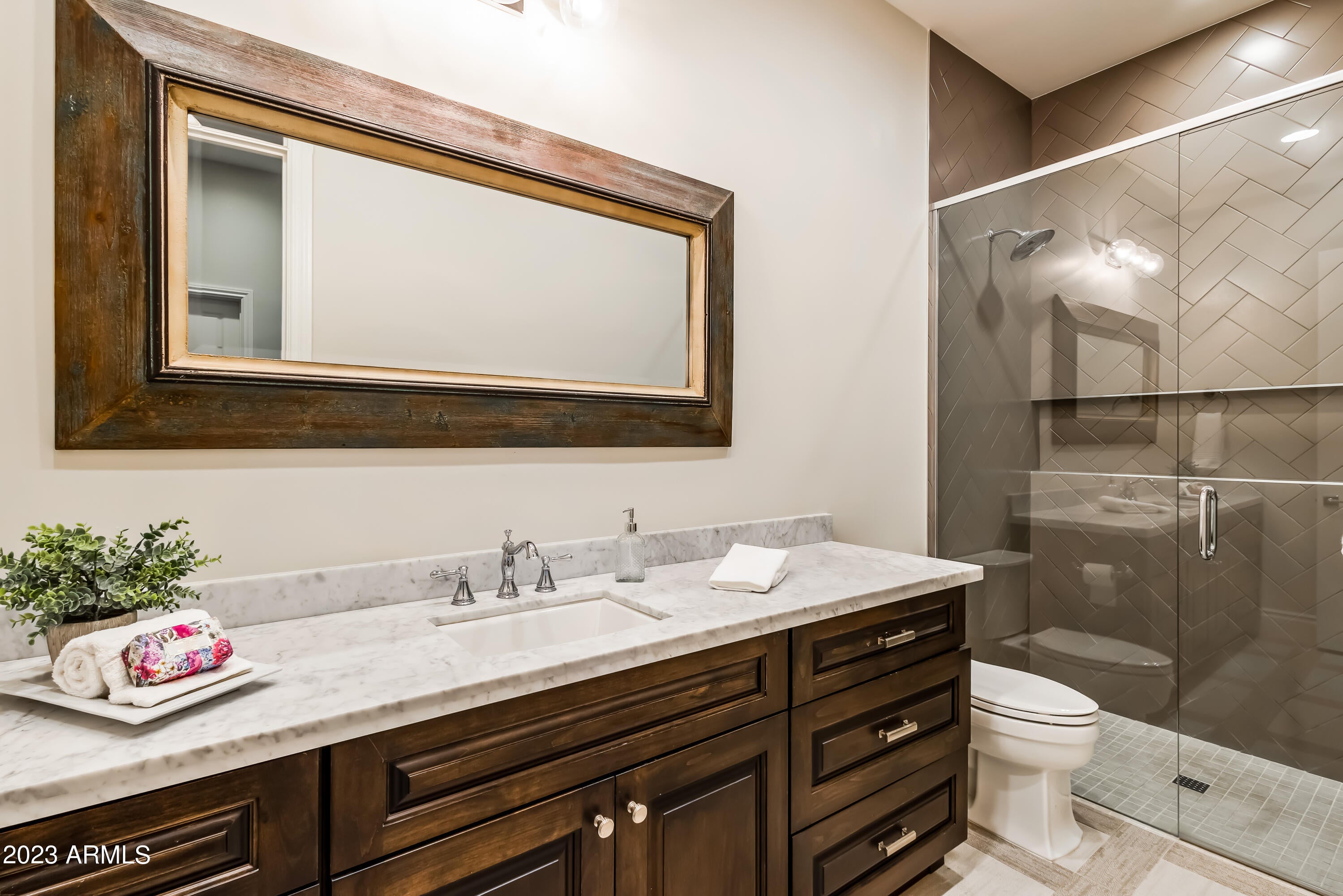 GROSSE POINTE HIGHLANDS - Residential