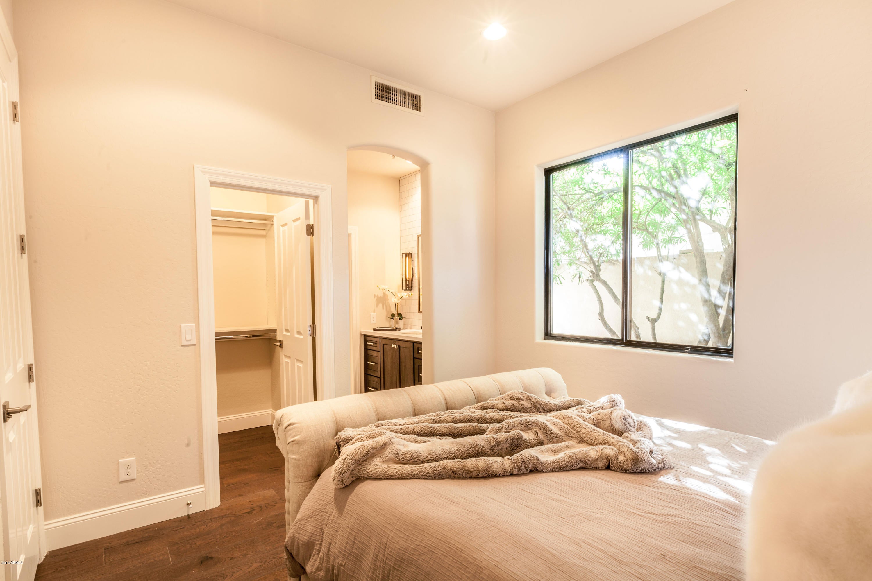 LINCOLN PLACE - Residential