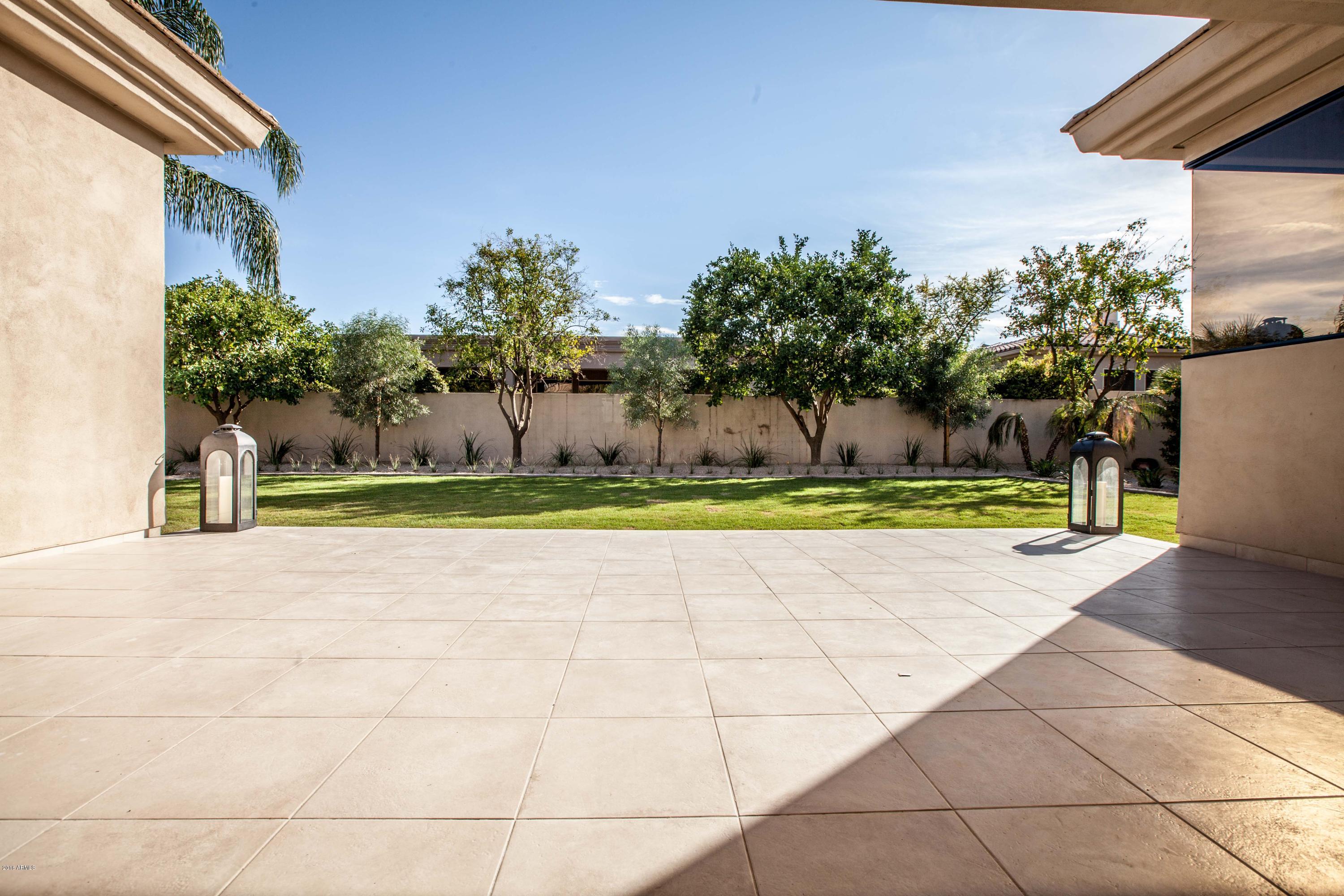 LINCOLN PLACE - Residential