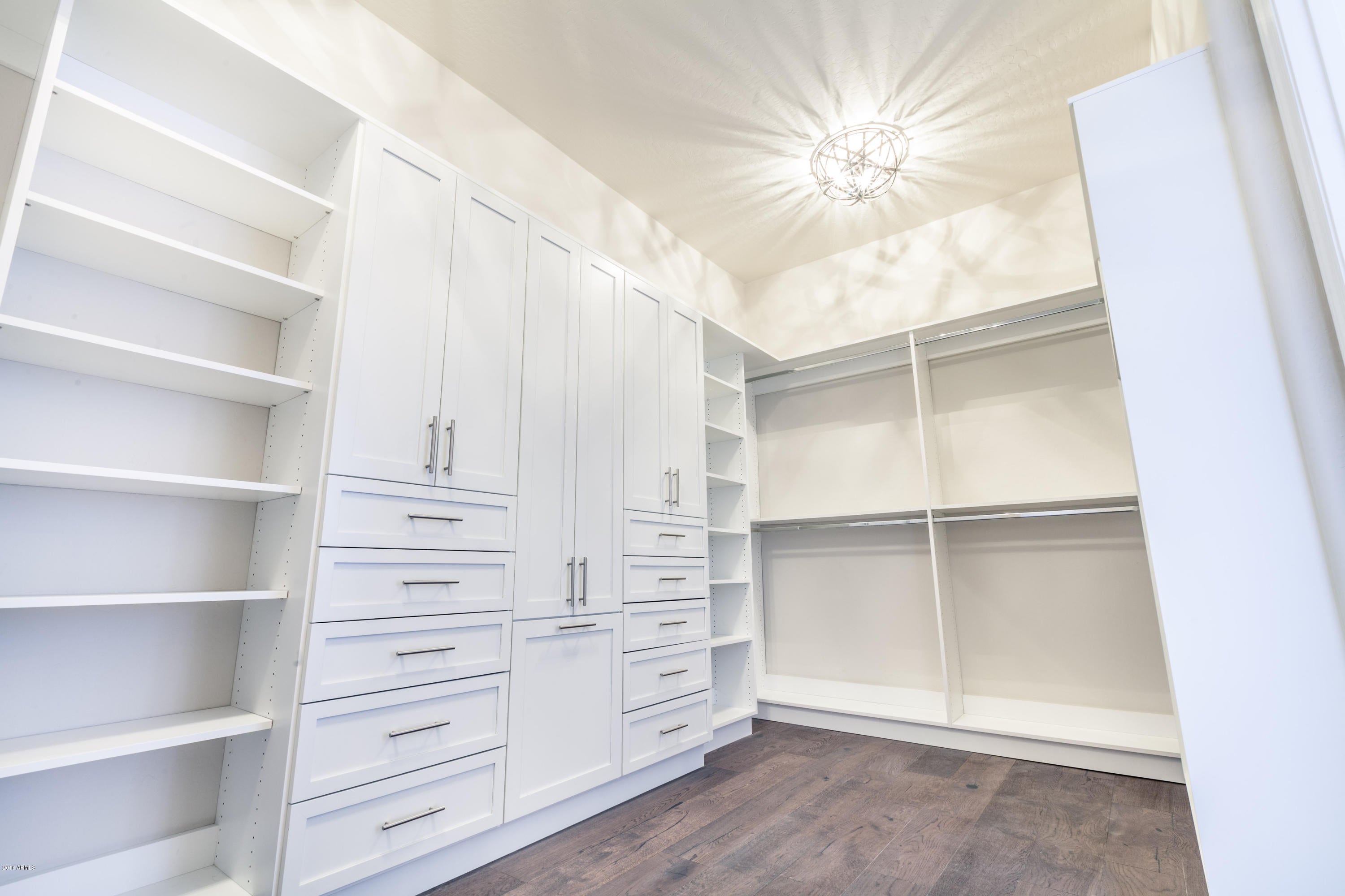 LINCOLN PLACE - Residential
