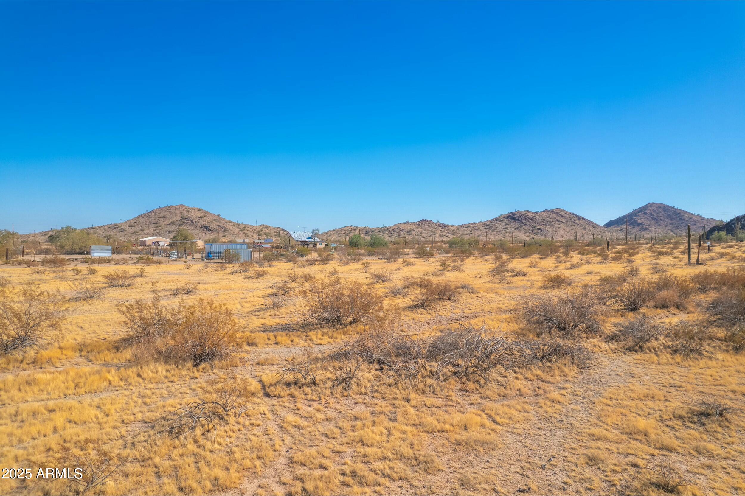 COMM @ S COR OF SEC 20-5S-2E TH N 659.7' TH E 331. - Land
