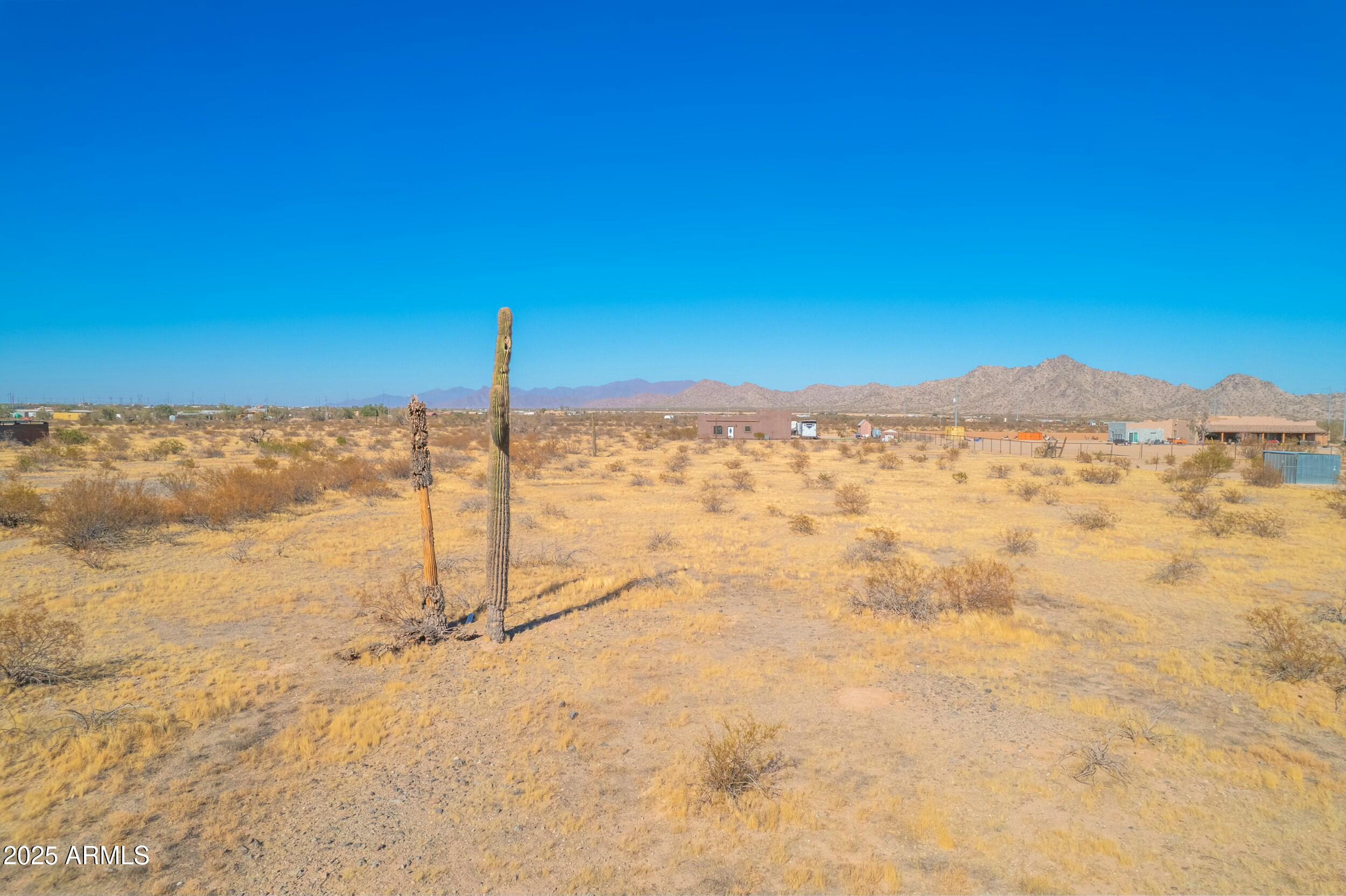 COMM @ S COR OF SEC 20-5S-2E TH N 659.7' TH E 331. - Land