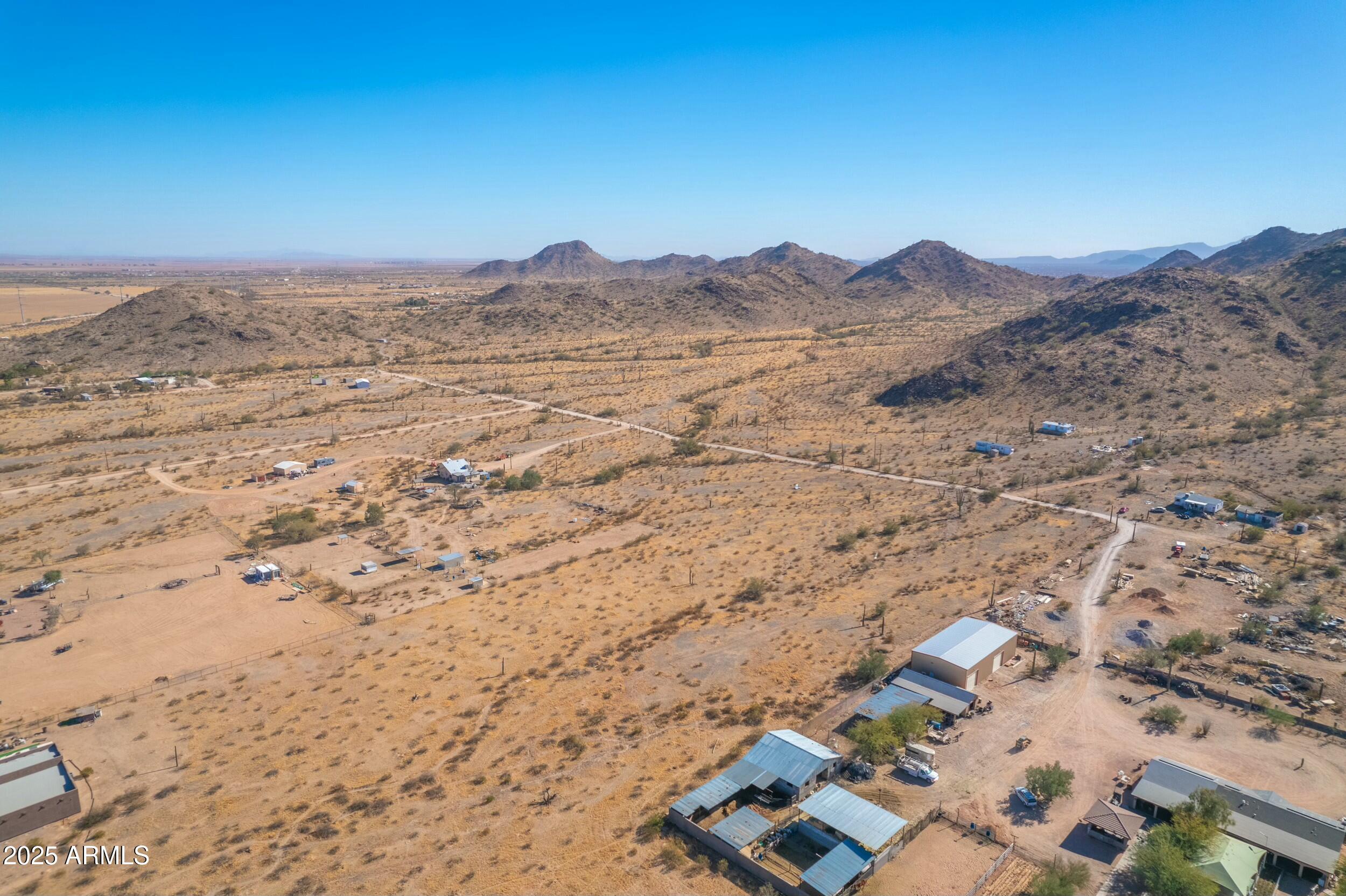 COMM @ S COR OF SEC 20-5S-2E TH N 659.7' TH E 331. - Land