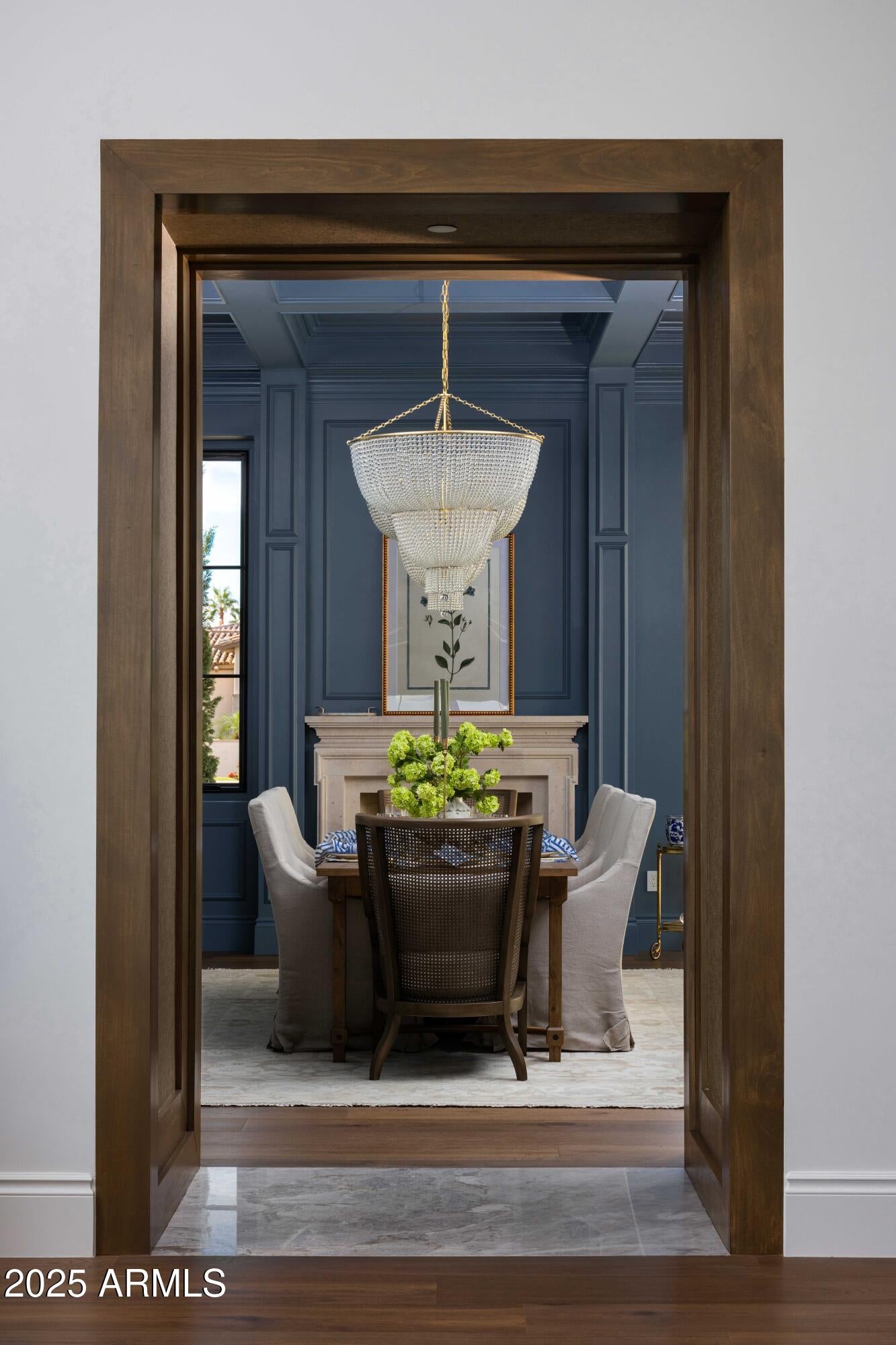 STANFORD COURT - Residential