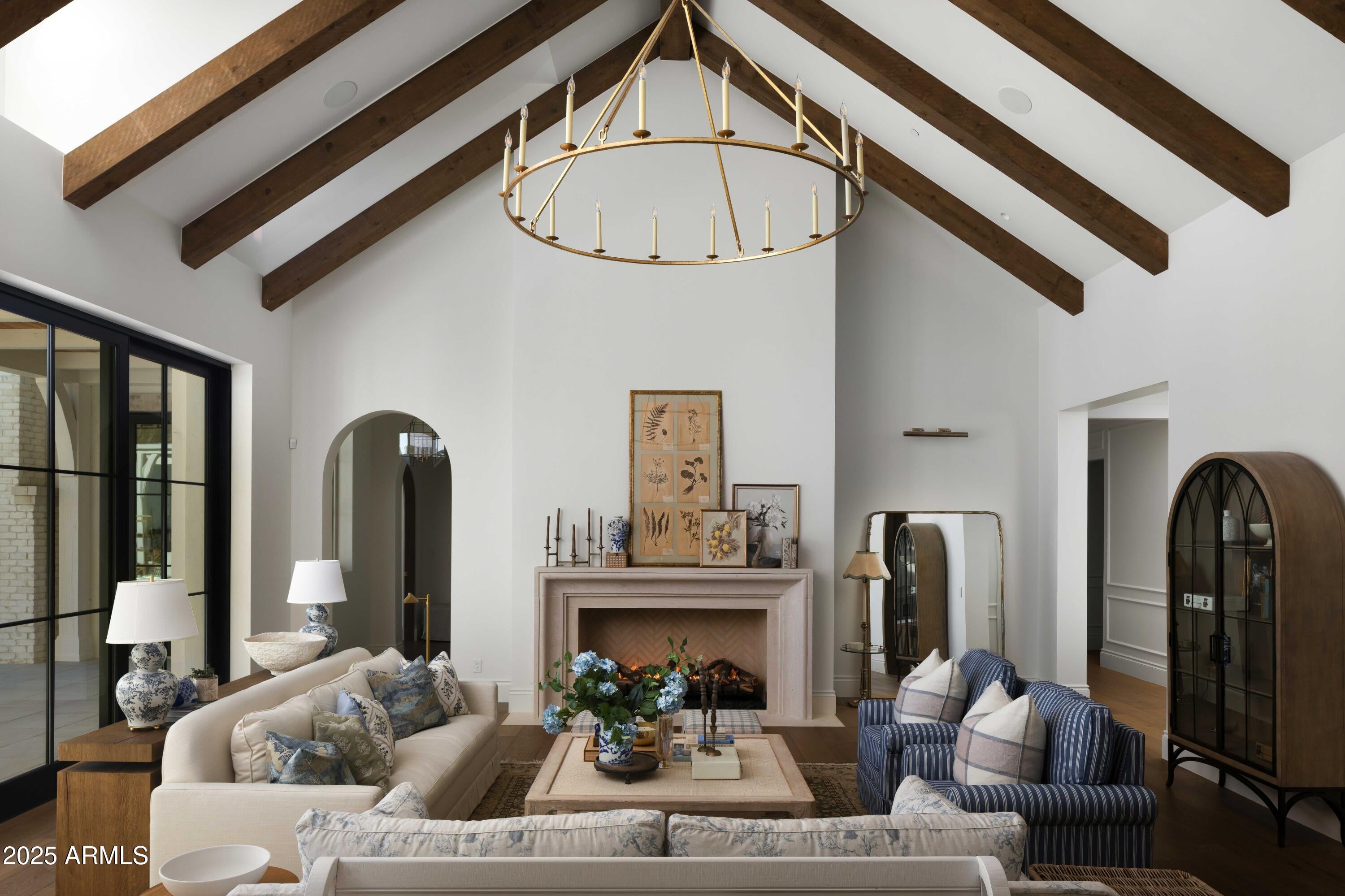 STANFORD COURT - Residential