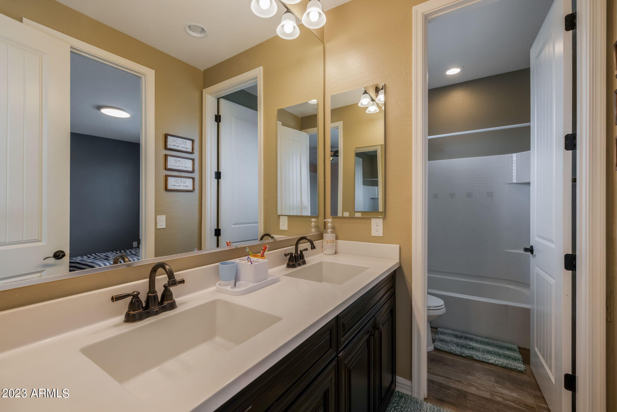 EASTMARK DU-7 SOUTH PARCEL 7-5 - Residential