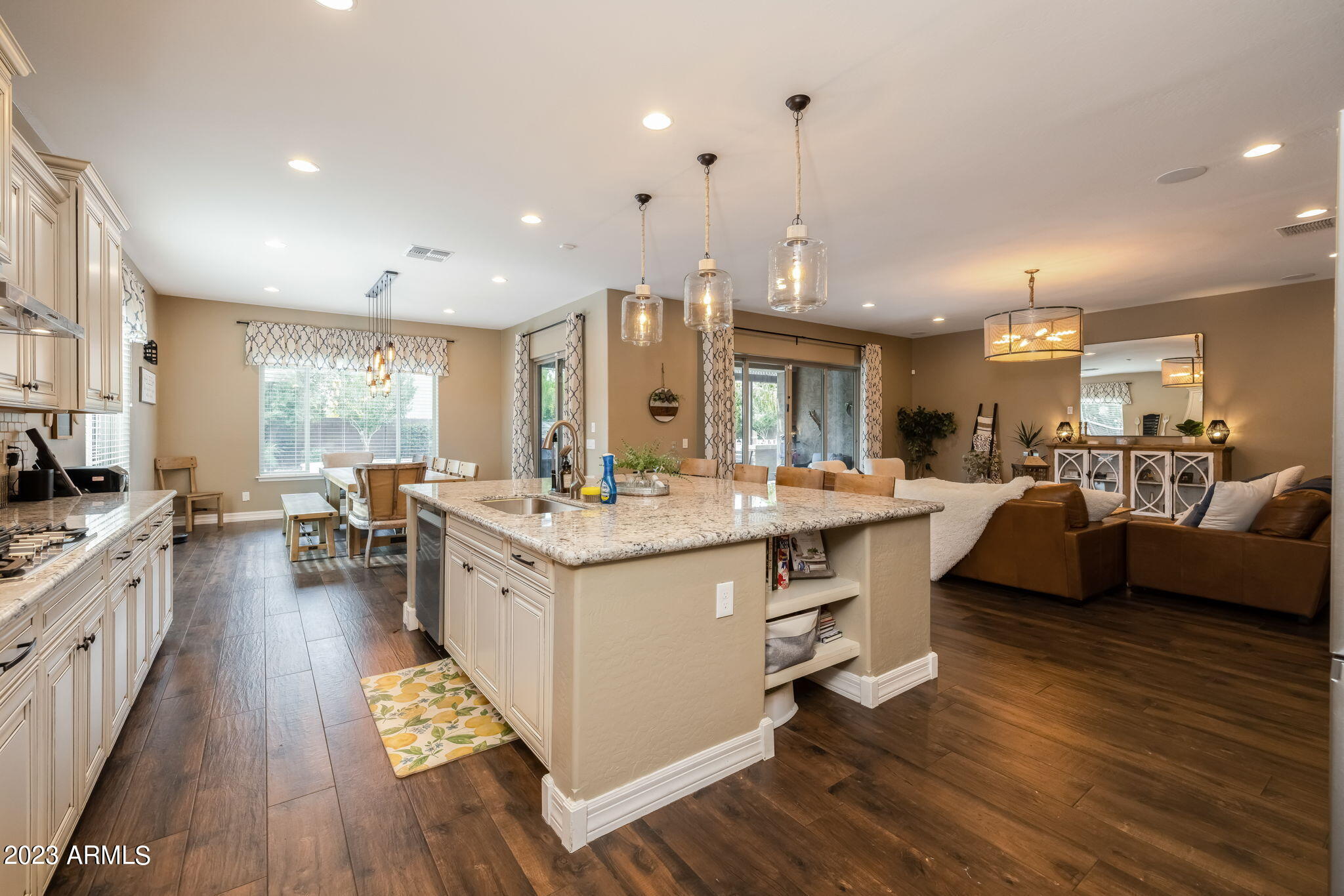 EASTMARK DU-7 SOUTH PARCEL 7-5 - Residential