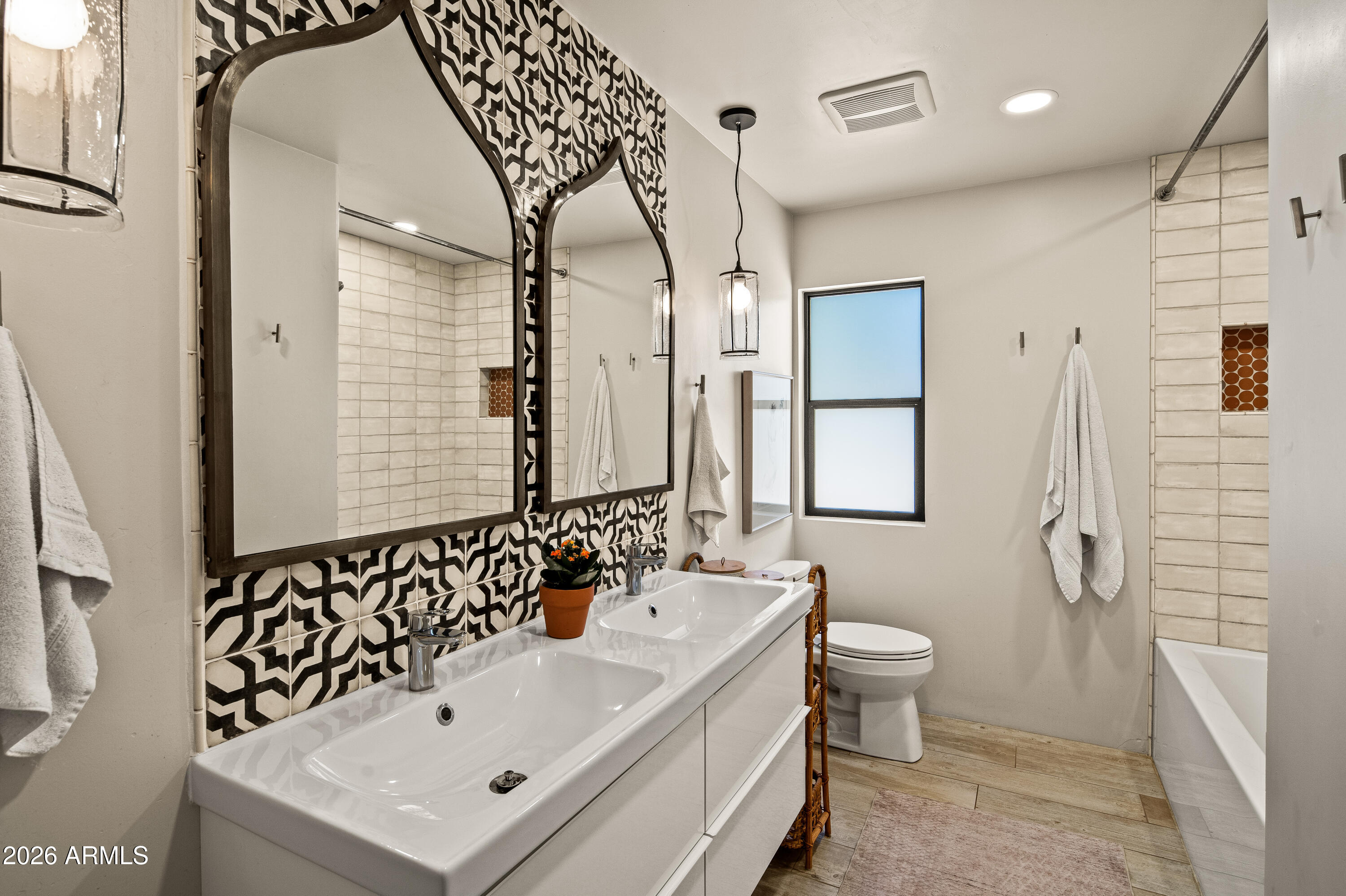 SEDONA WEST - Residential