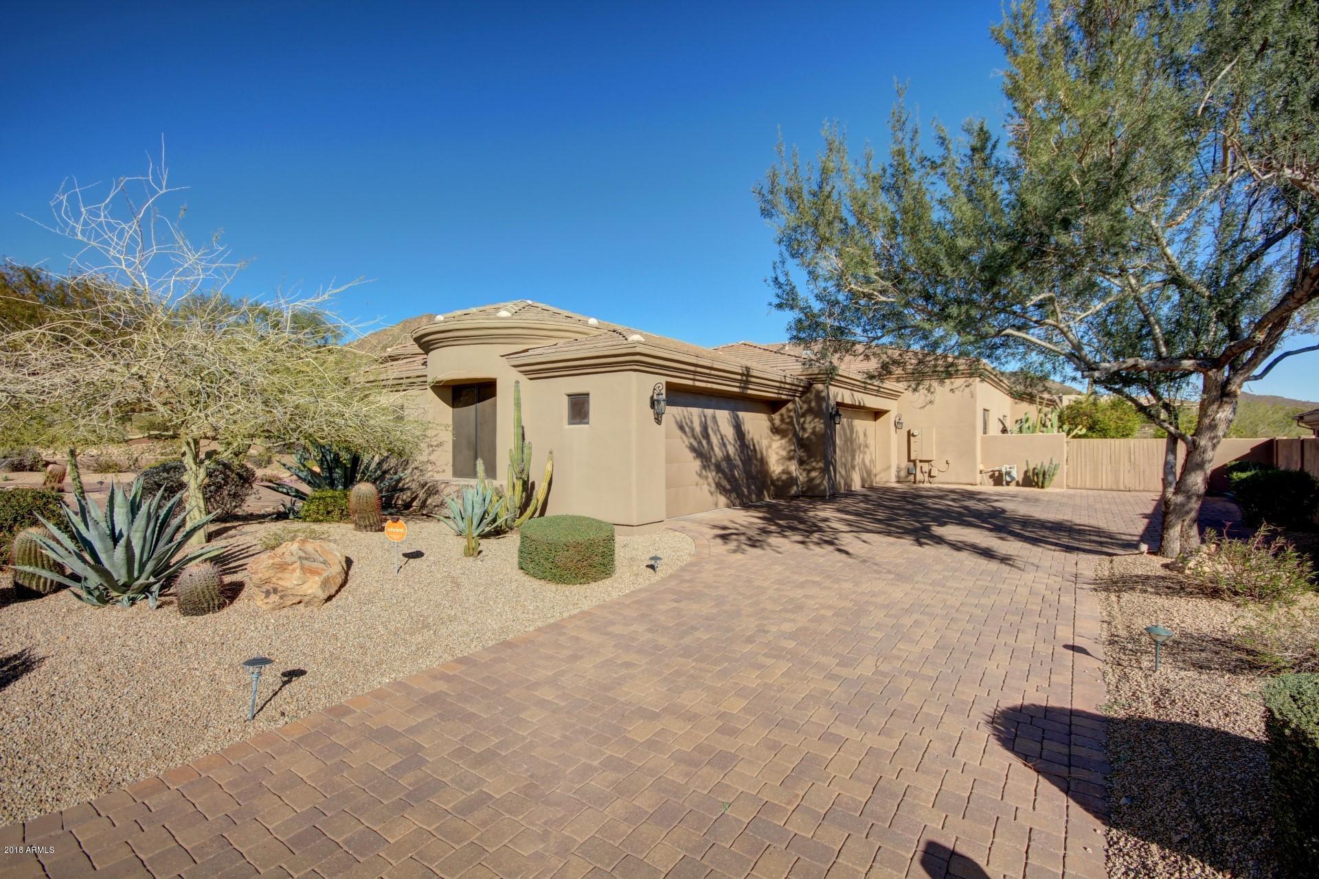 RANCHO TRINADAD - Residential