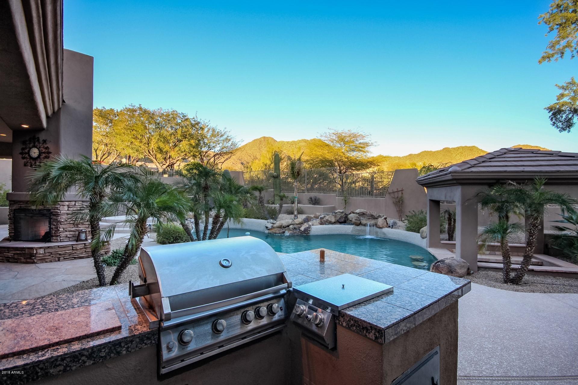 RANCHO TRINADAD - Residential