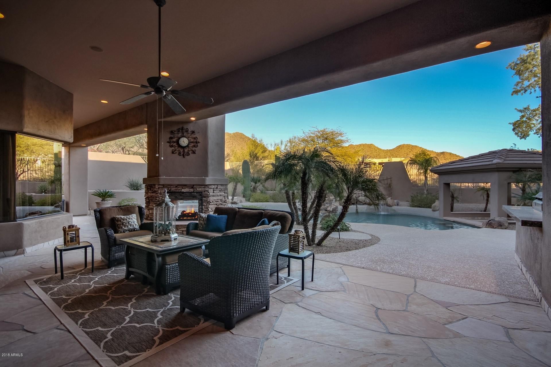 RANCHO TRINADAD - Residential