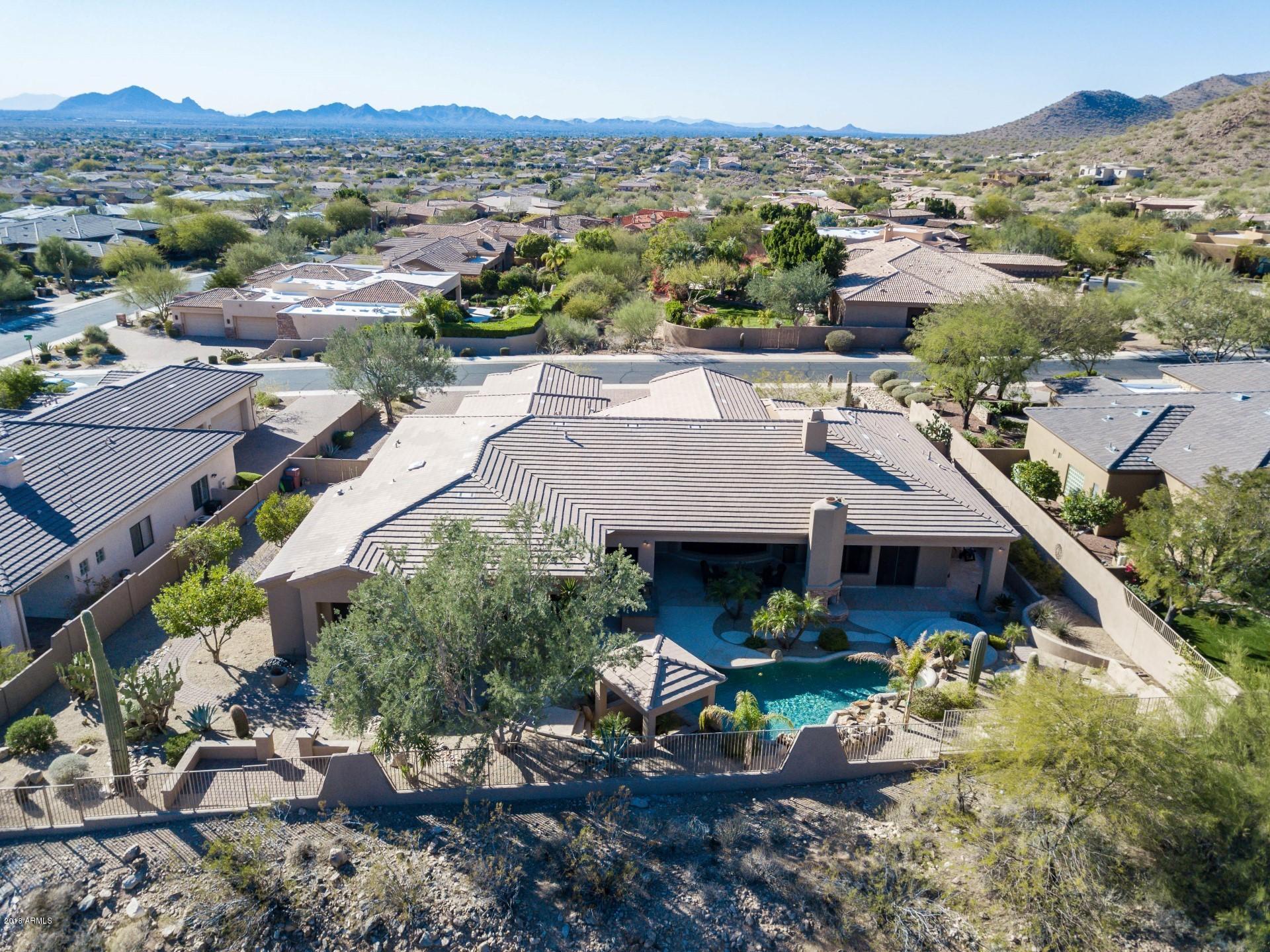 RANCHO TRINADAD - Residential