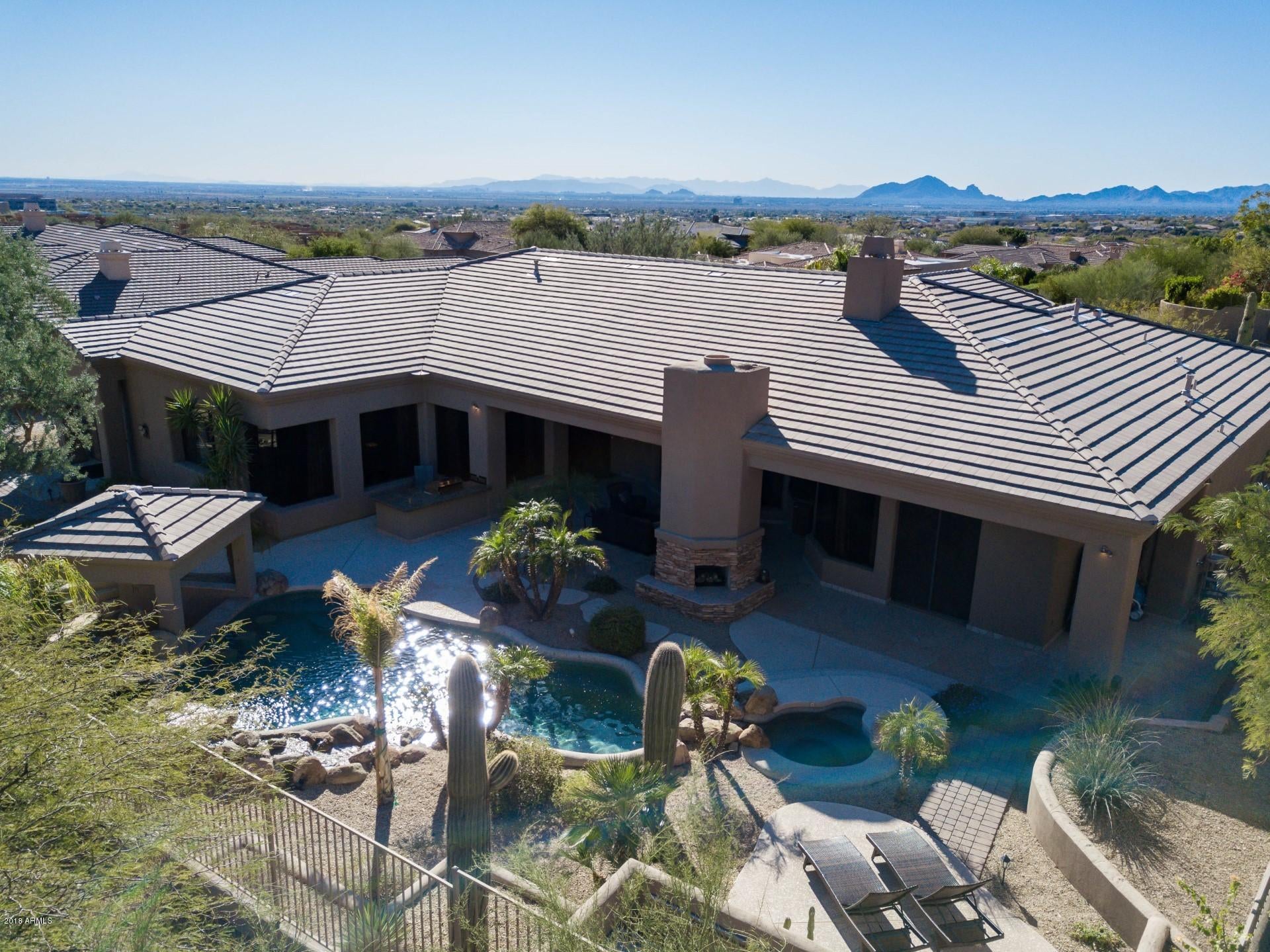 RANCHO TRINADAD - Residential