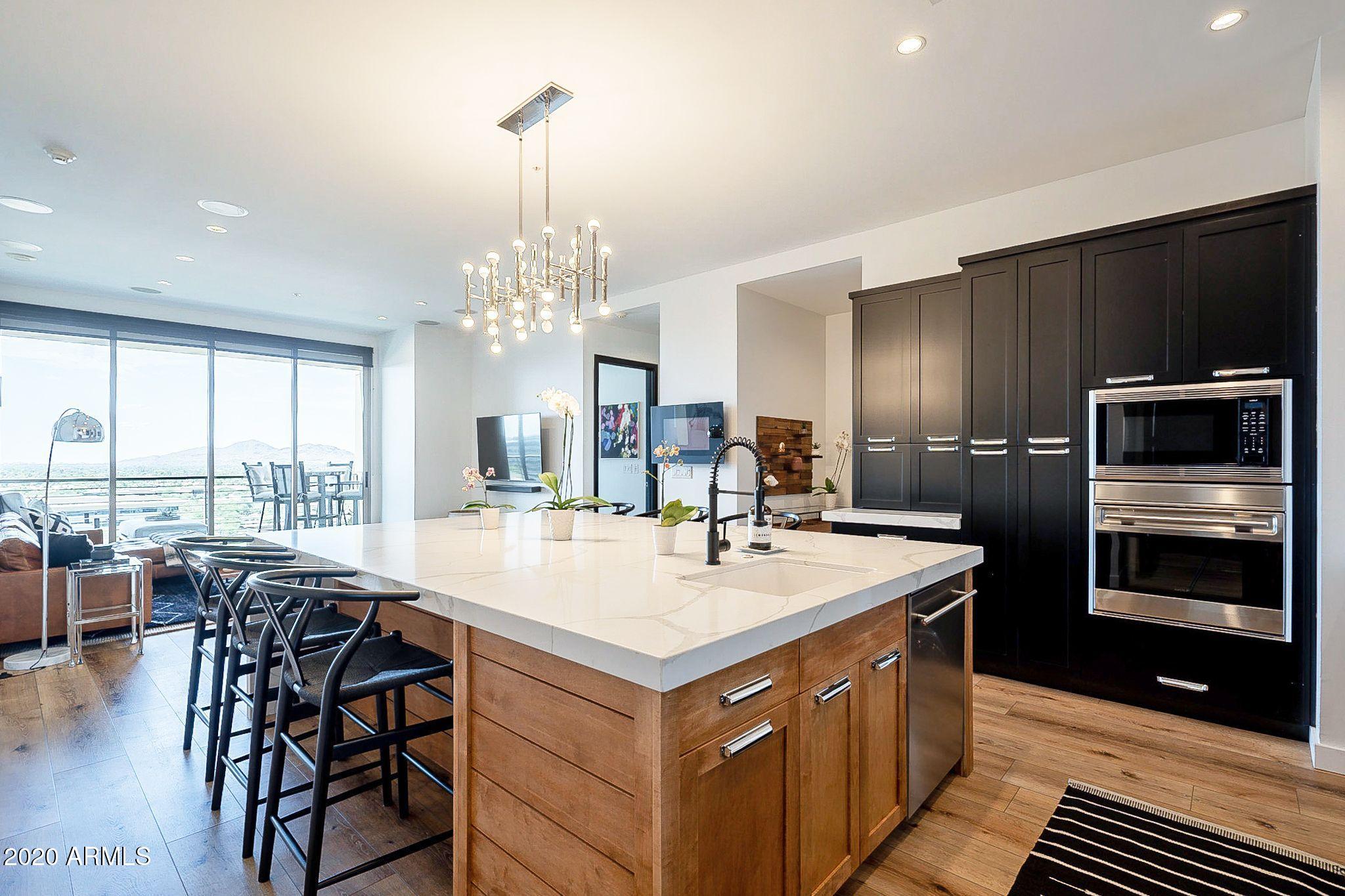 PLAZA LOFTS - Residential