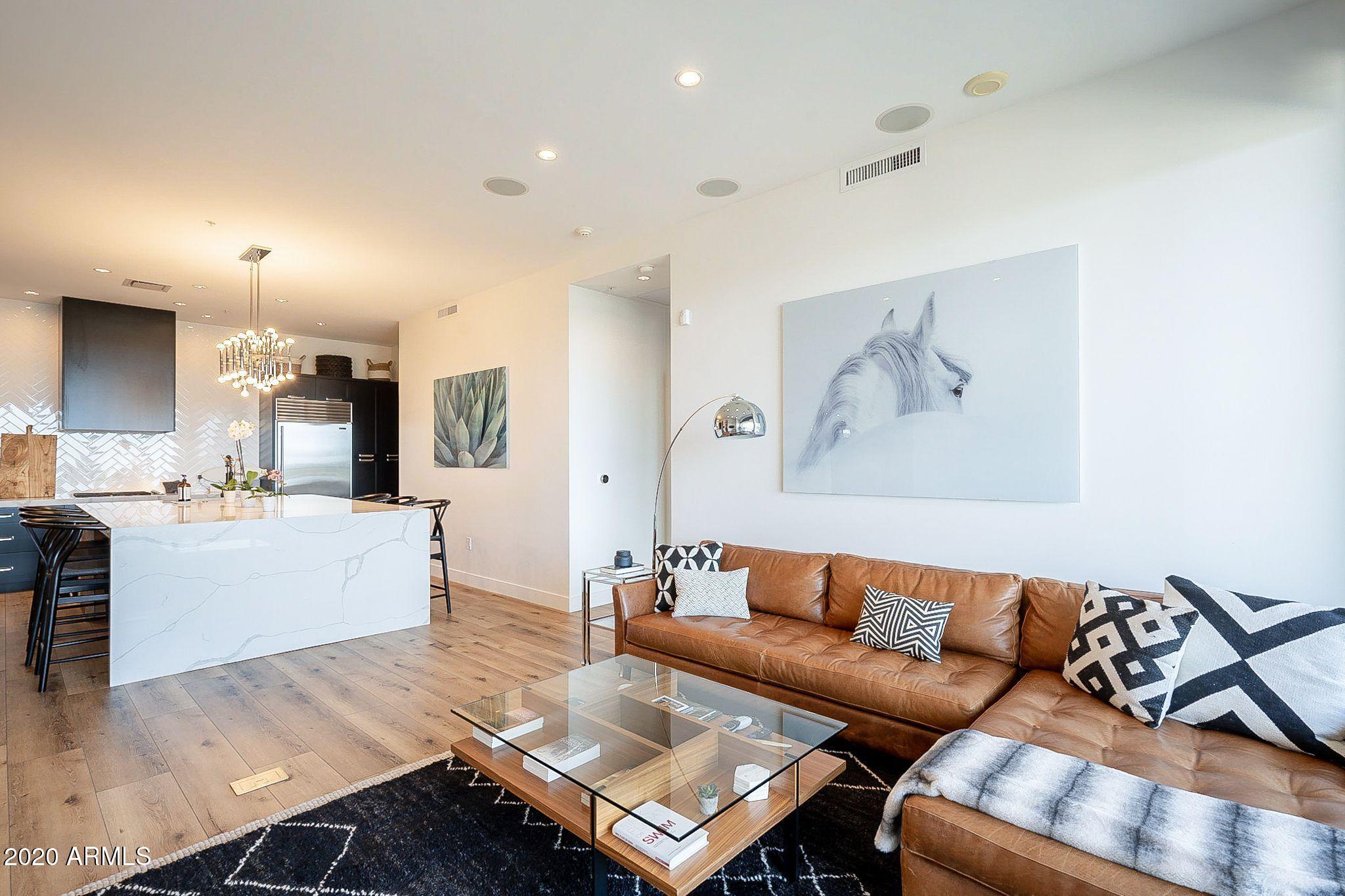 PLAZA LOFTS - Residential