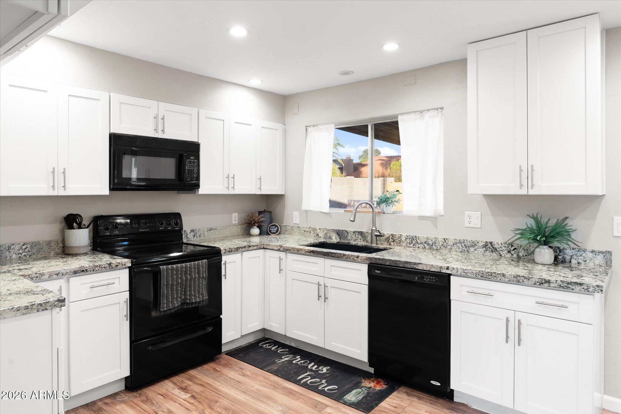 Silvergate 3, Unit 2 - Residential