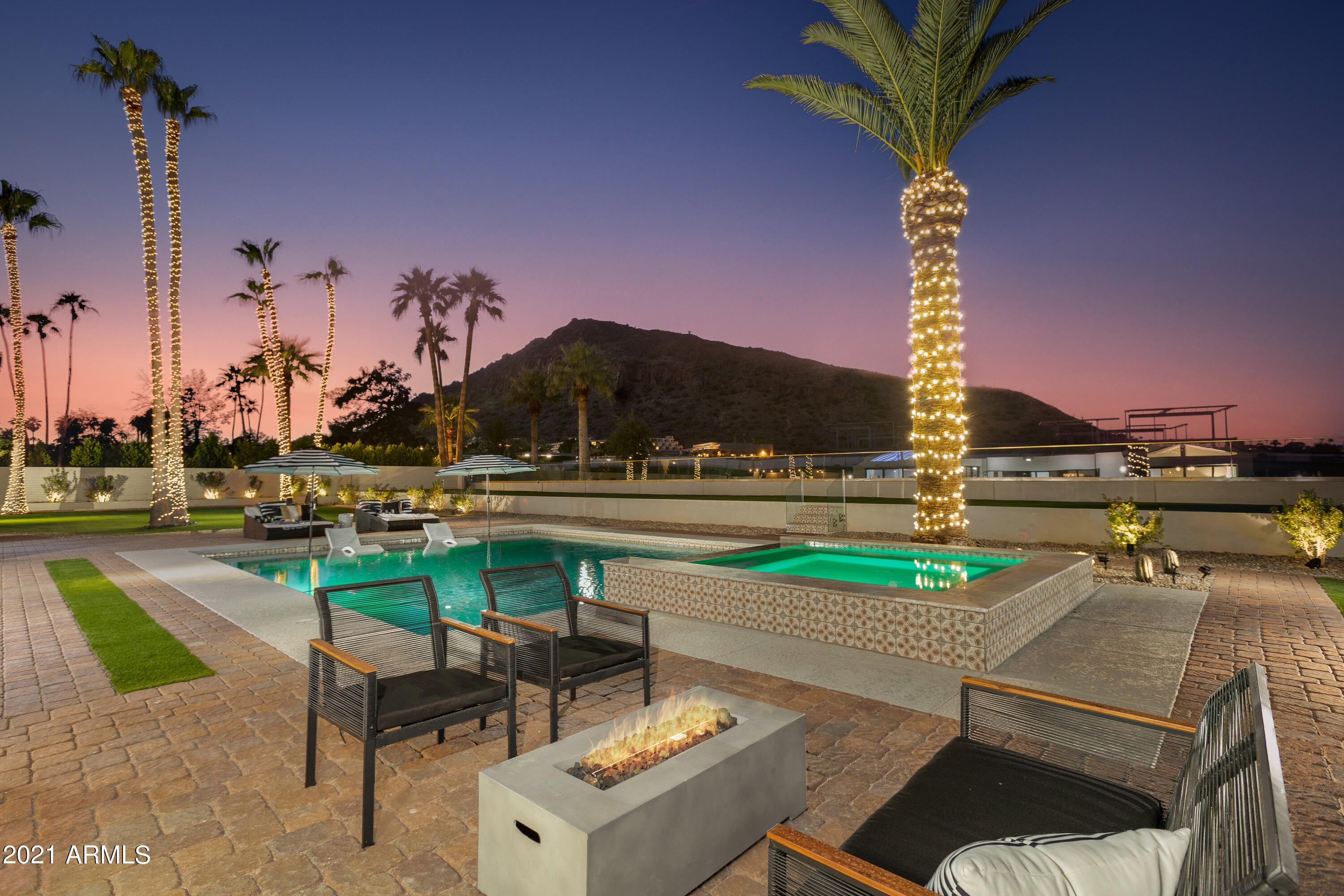 CAMELBACK EAST - Residential