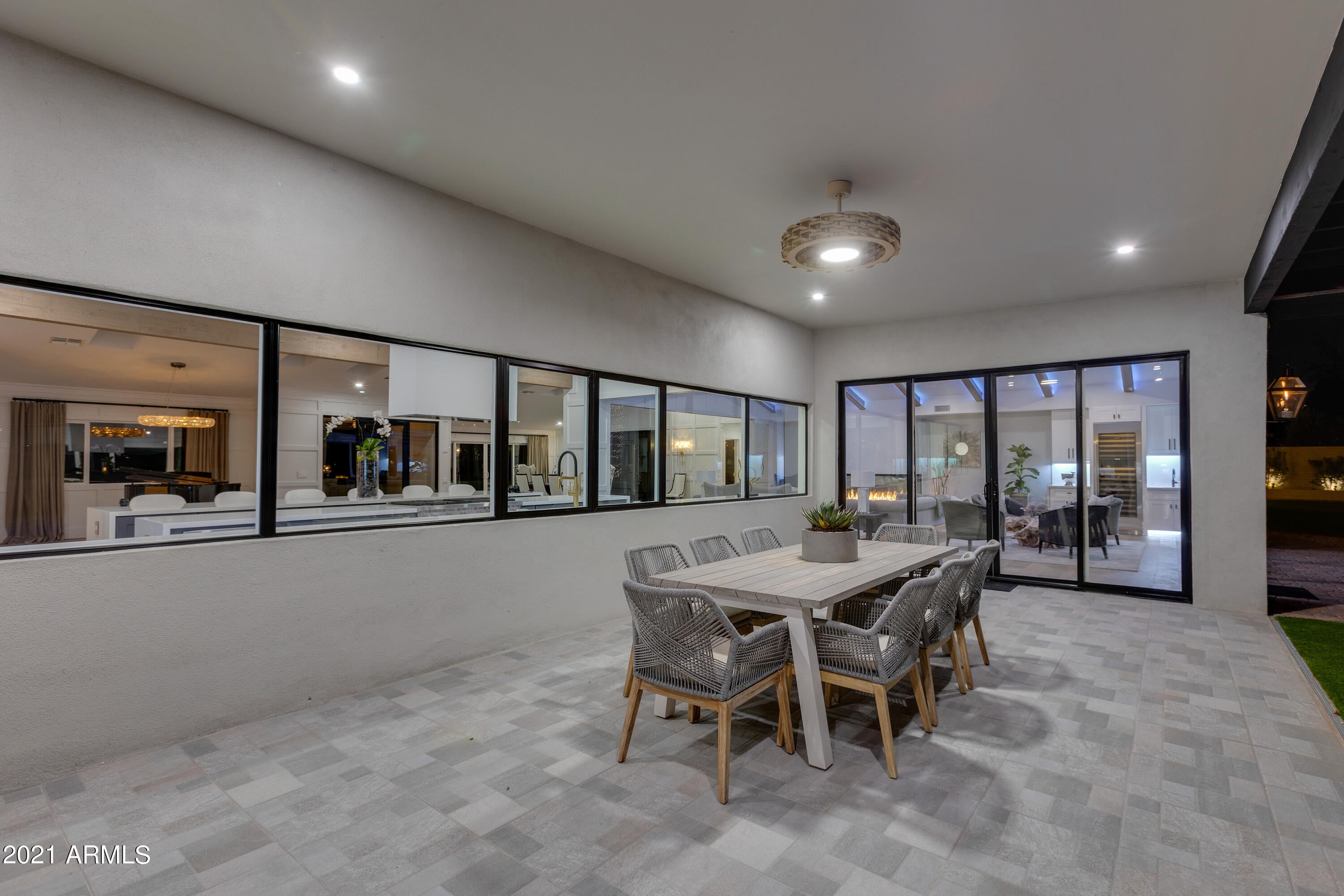 CAMELBACK EAST - Residential
