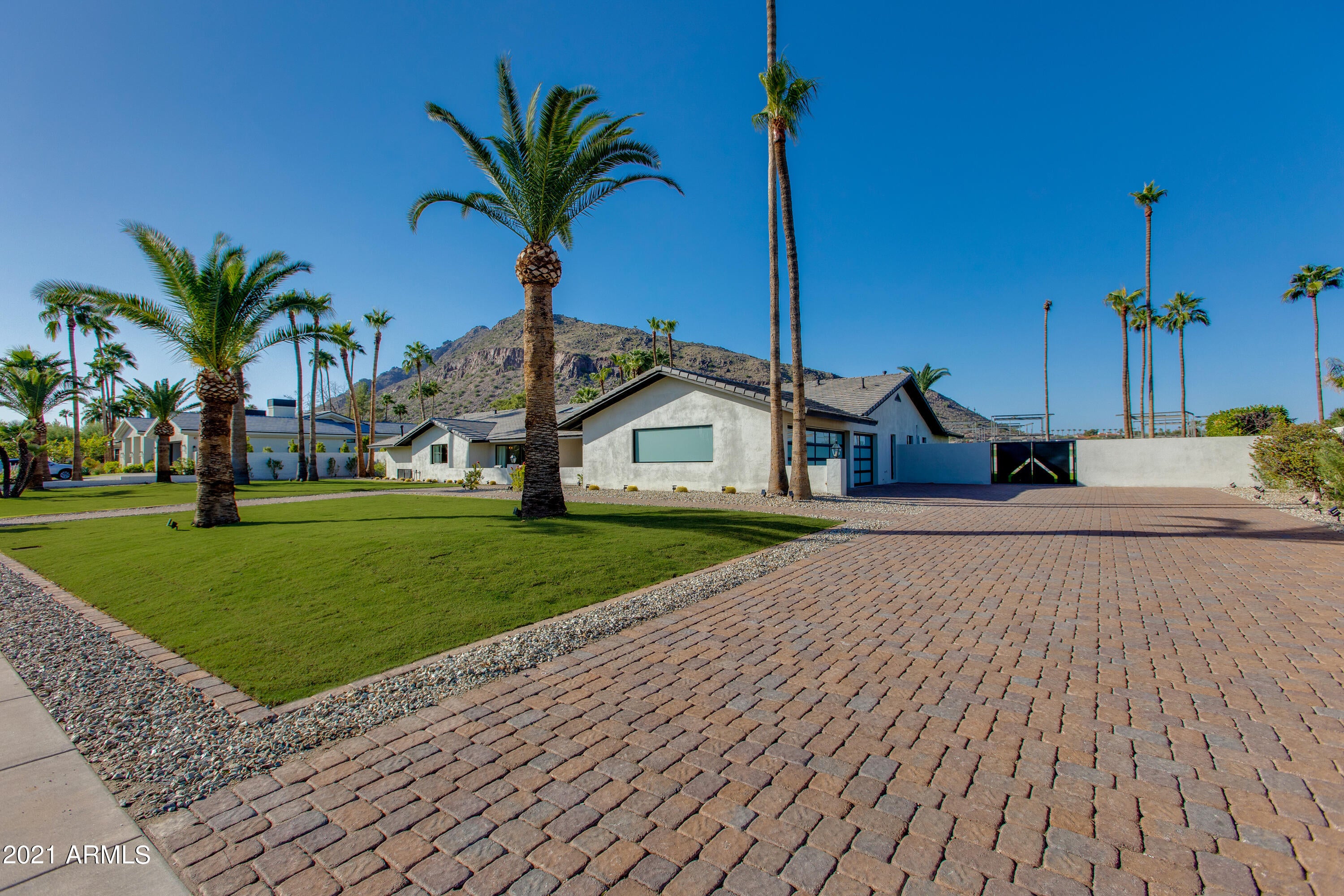 CAMELBACK EAST - Residential