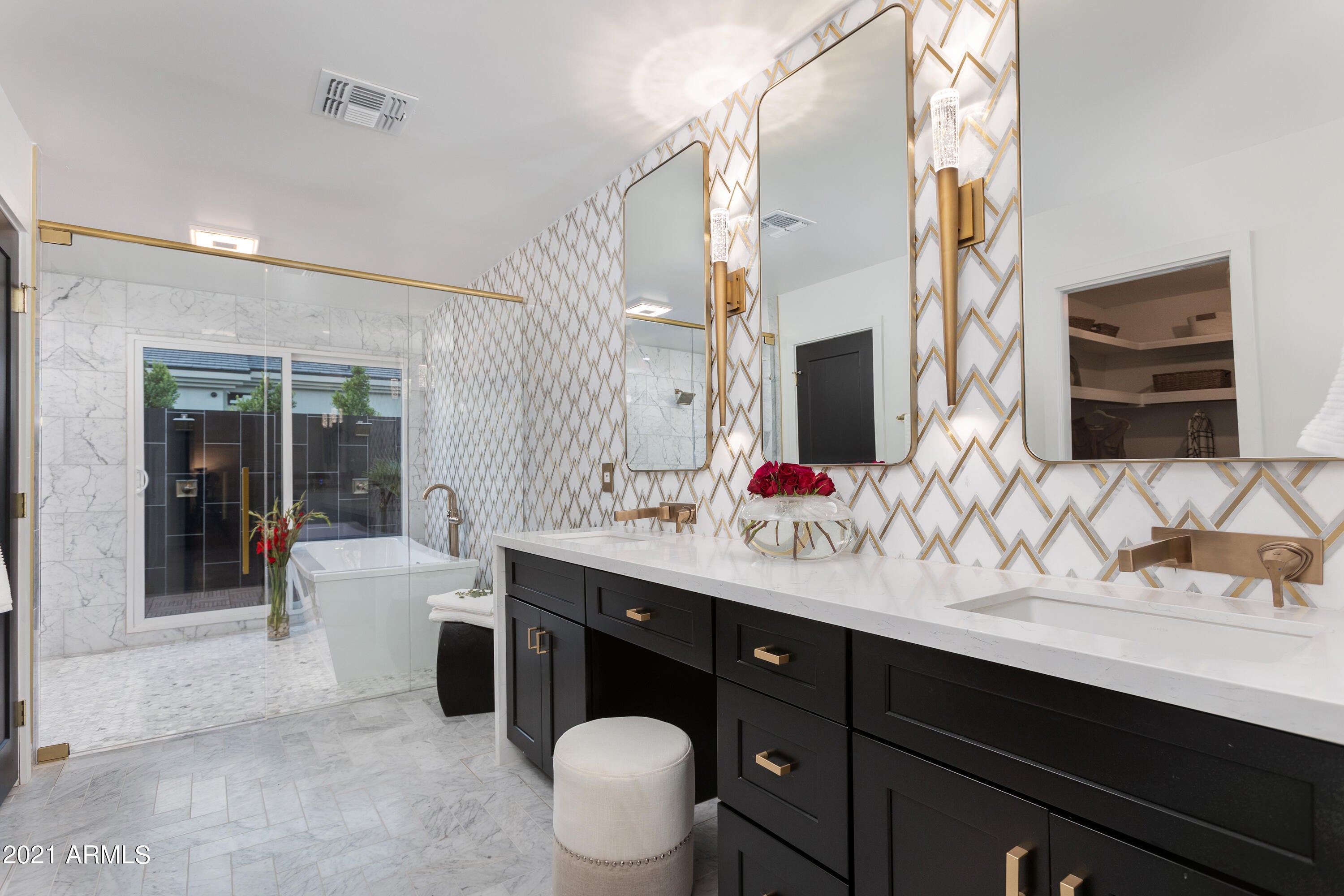 CAMELBACK EAST - Residential
