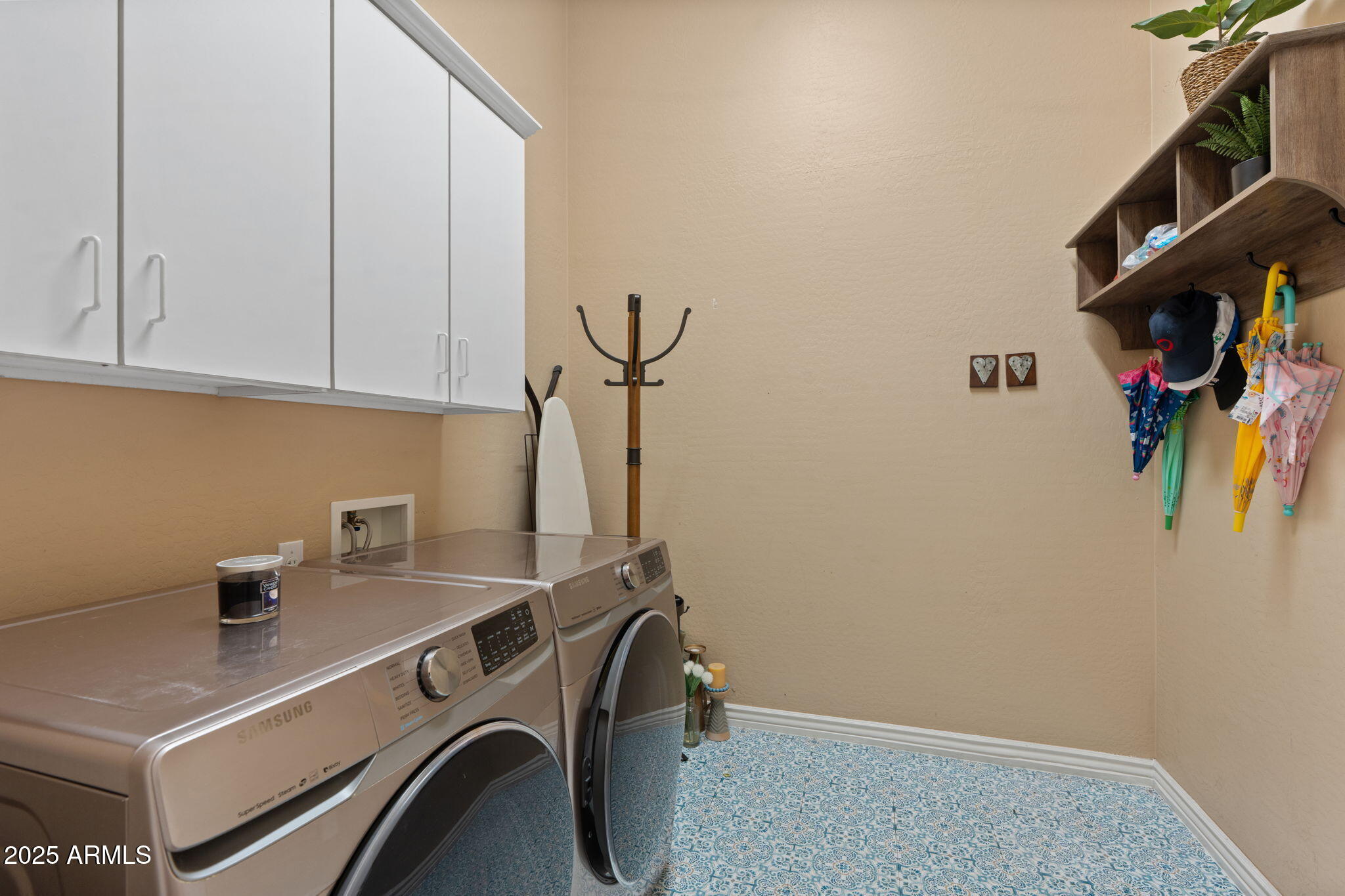 ANTHEM COUNTRY CLUB - Residential