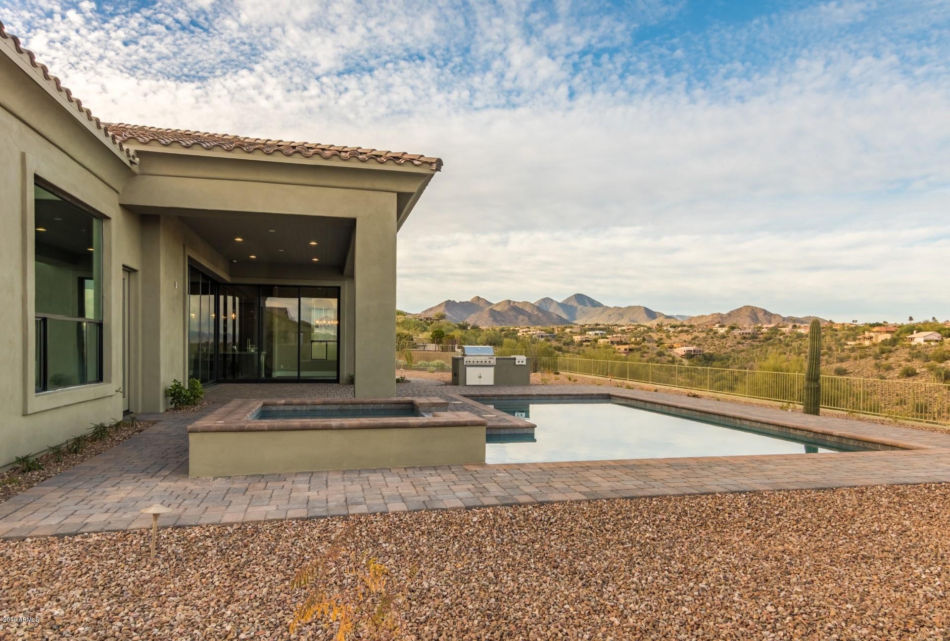 PALATIAL ESTATES LOT 18A-2 REPLAT - Residential
