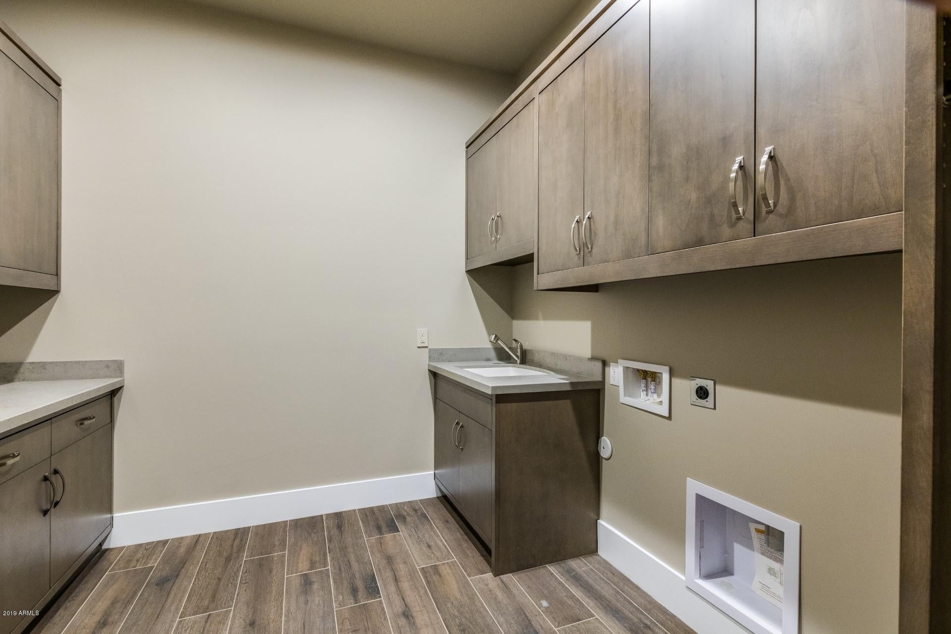 PALATIAL ESTATES LOT 18A-2 REPLAT - Residential