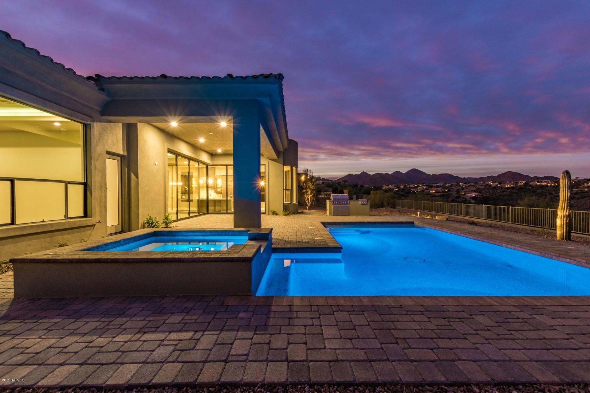 PALATIAL ESTATES LOT 18A-2 REPLAT - Residential