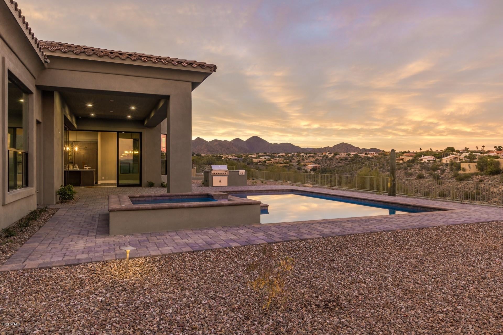 PALATIAL ESTATES LOT 18A-2 REPLAT - Residential