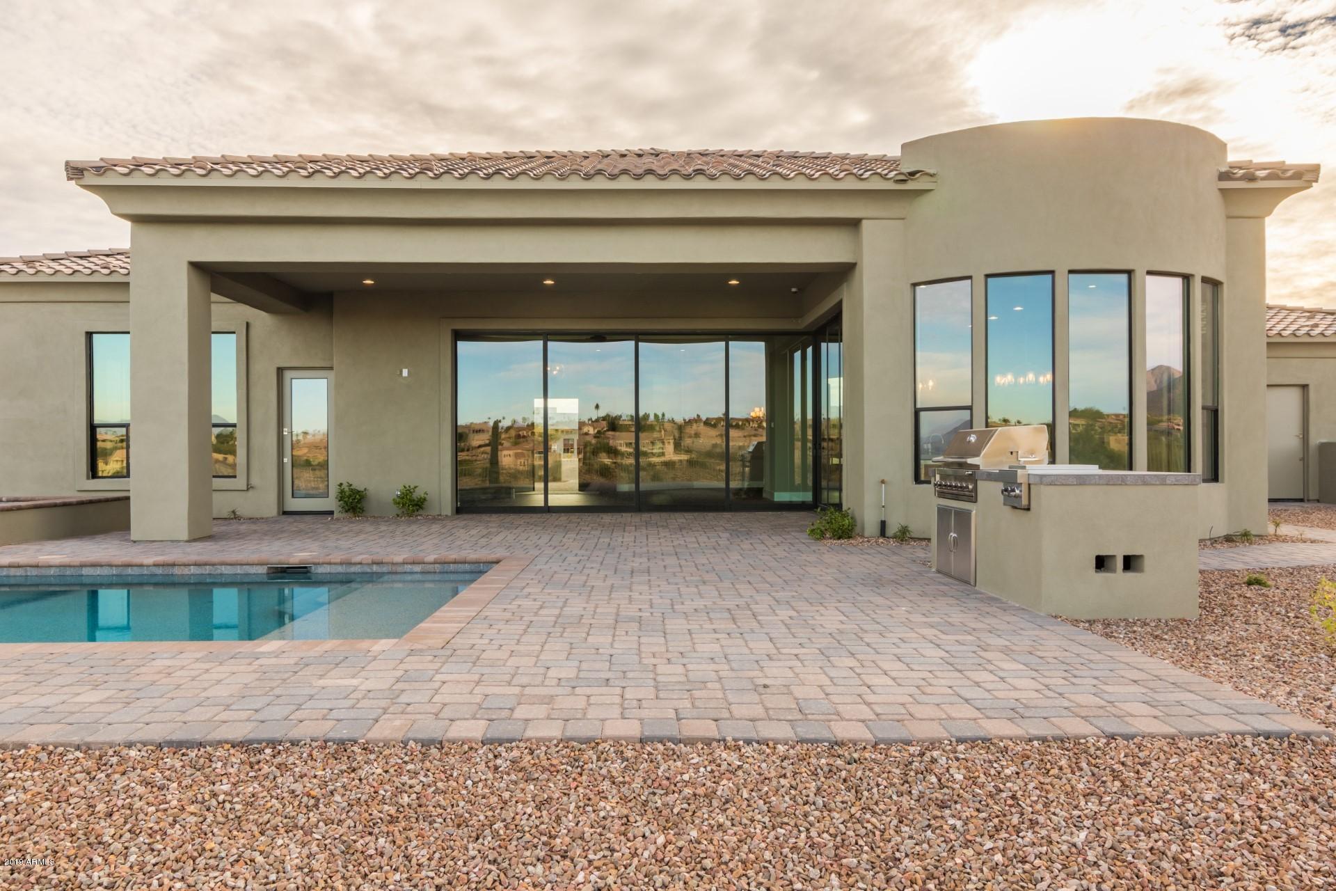PALATIAL ESTATES LOT 18A-2 REPLAT - Residential