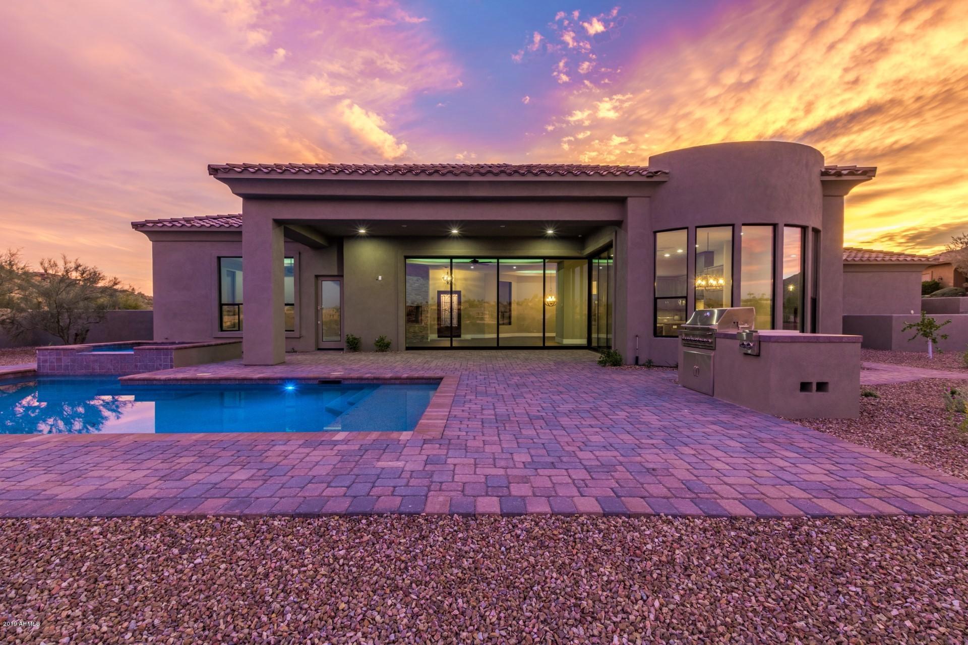 PALATIAL ESTATES LOT 18A-2 REPLAT - Residential