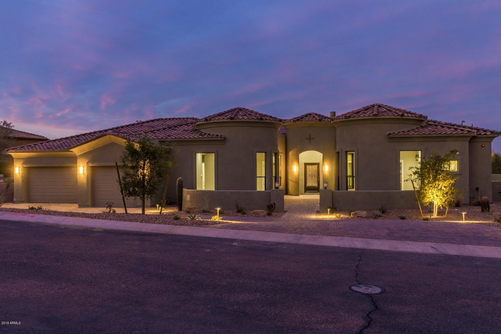 PALATIAL ESTATES LOT 18A-2 REPLAT - Residential