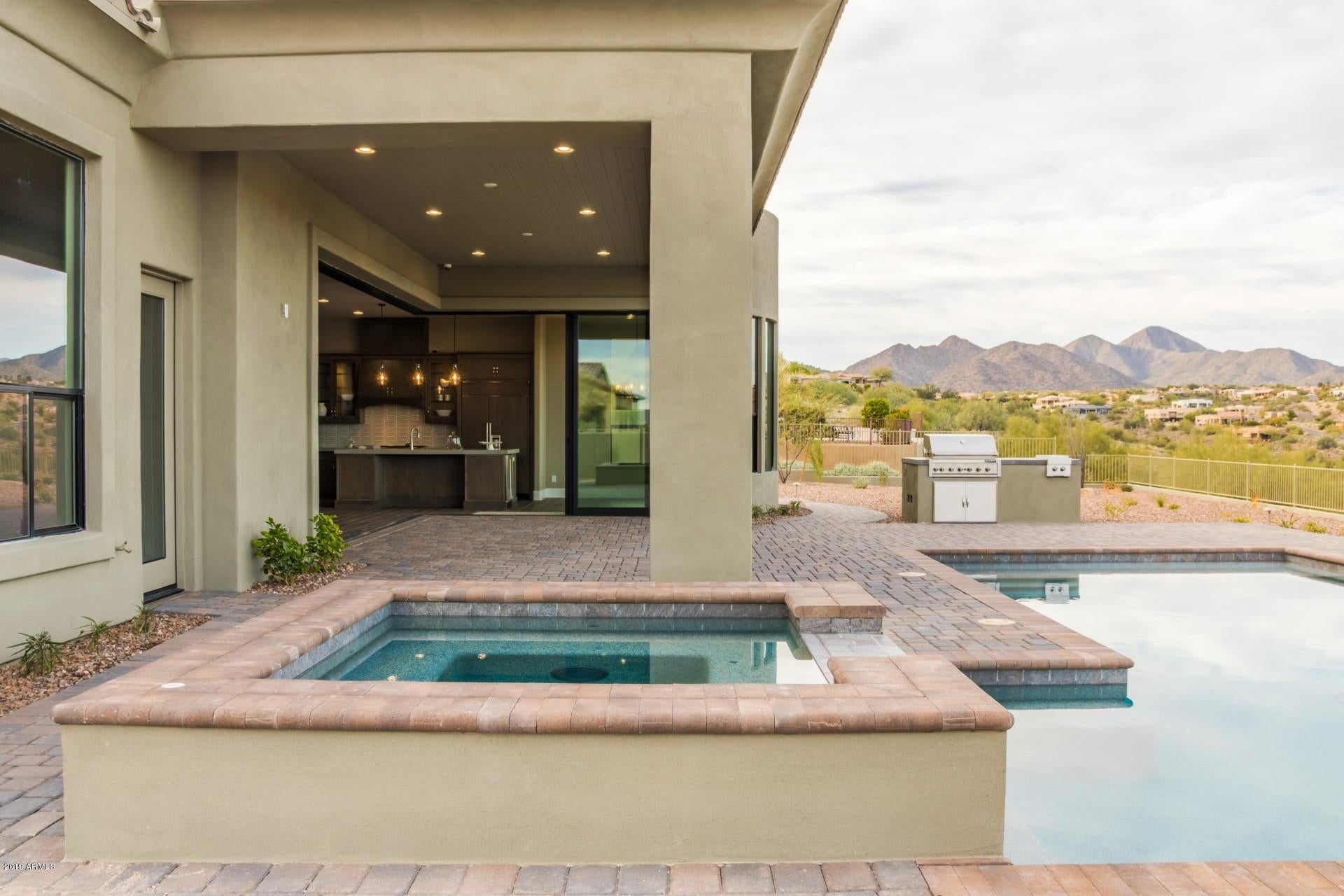 PALATIAL ESTATES LOT 18A-2 REPLAT - Residential