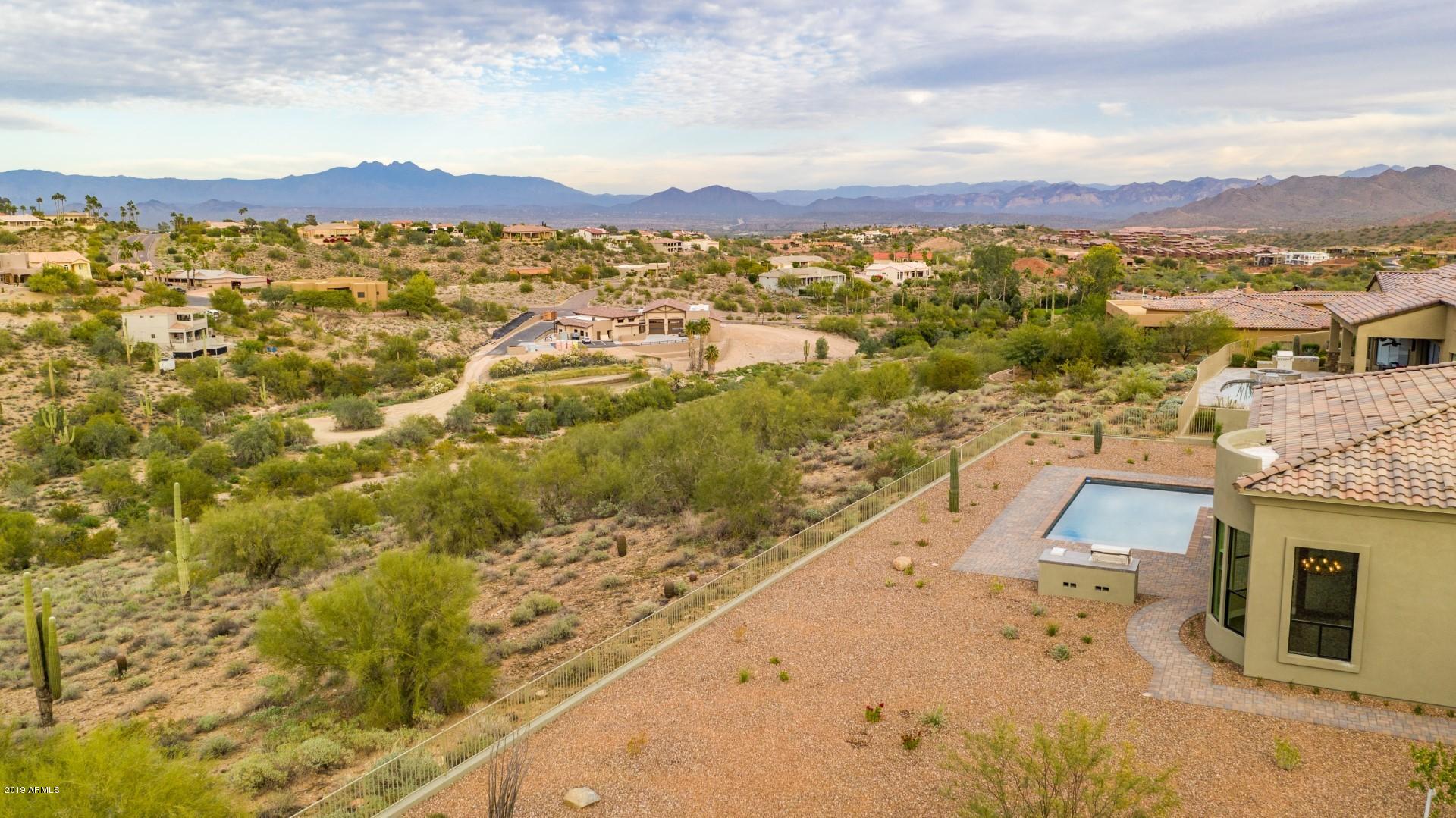 PALATIAL ESTATES LOT 18A-2 REPLAT - Residential