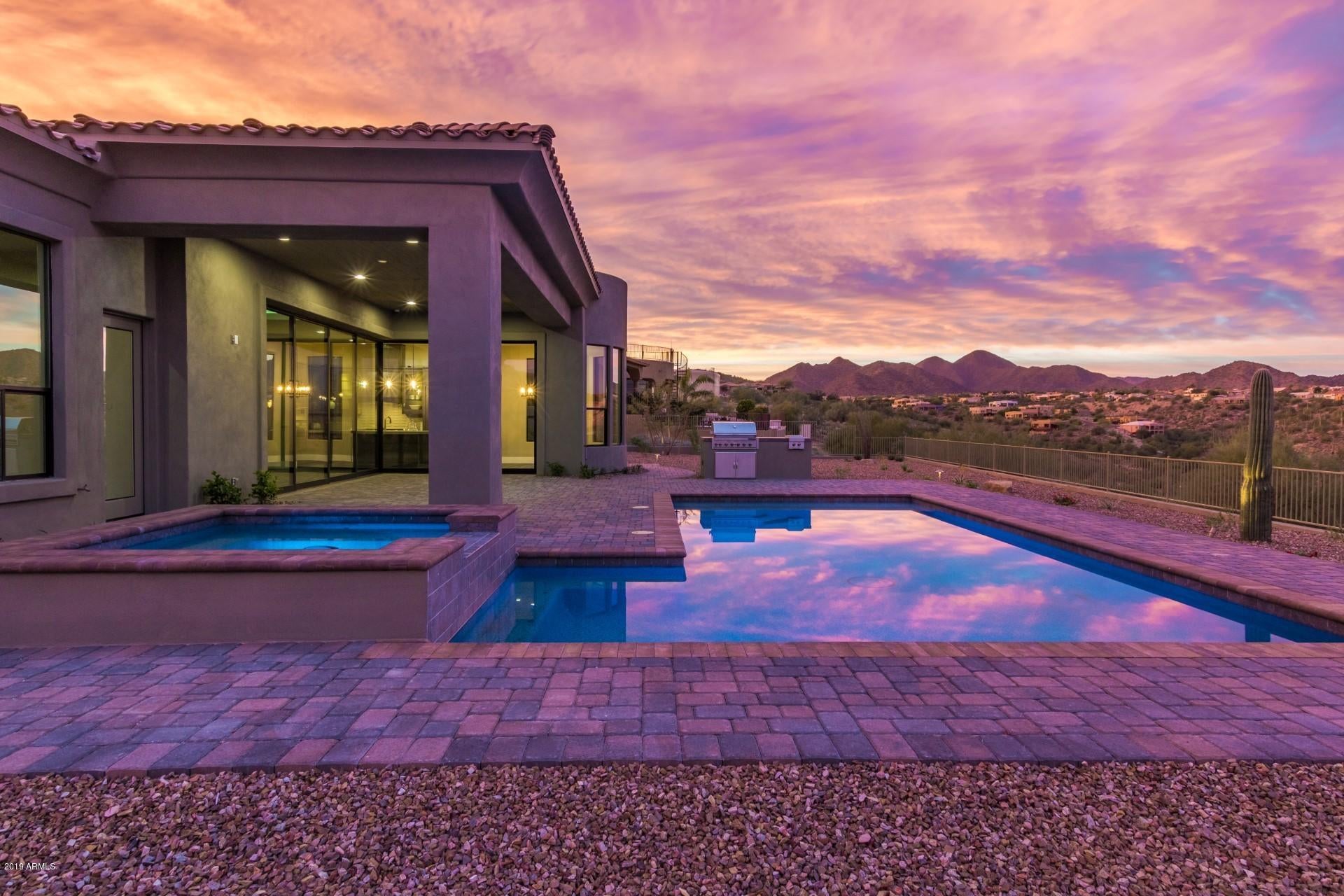 PALATIAL ESTATES LOT 18A-2 REPLAT - Residential