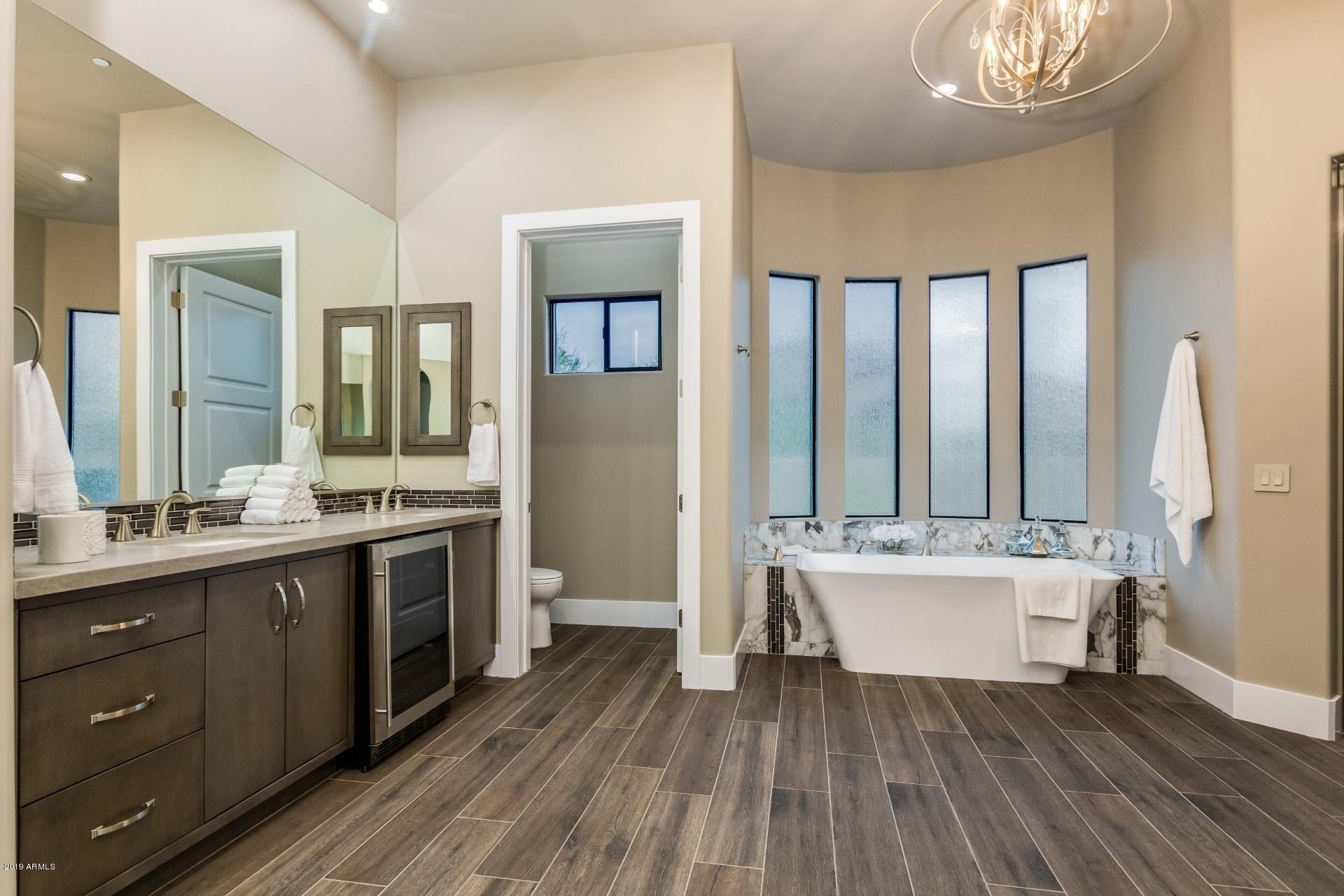 PALATIAL ESTATES LOT 18A-2 REPLAT - Residential