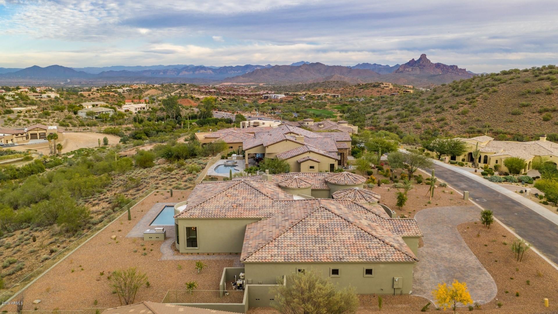 PALATIAL ESTATES LOT 18A-2 REPLAT - Residential