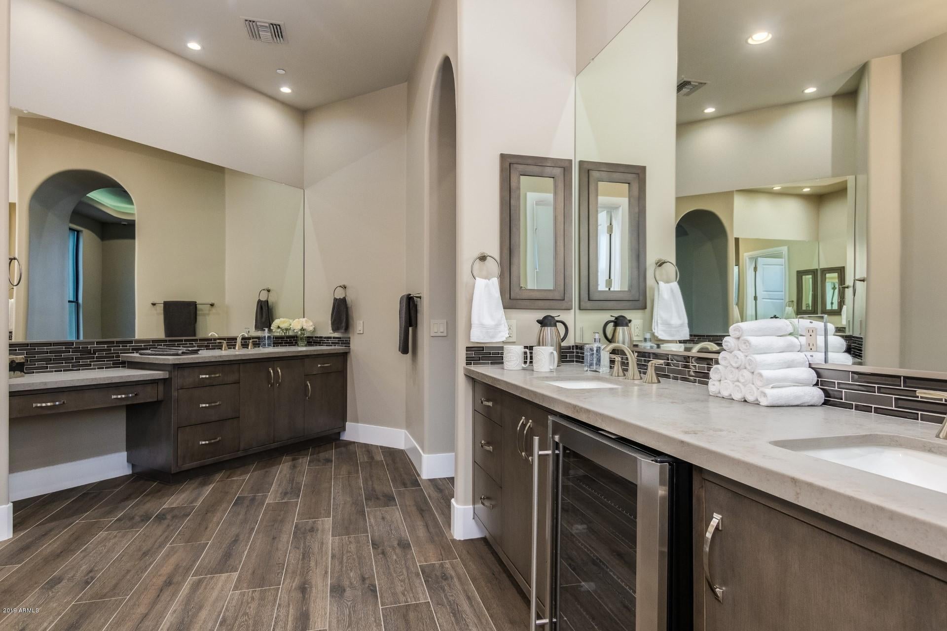 PALATIAL ESTATES LOT 18A-2 REPLAT - Residential
