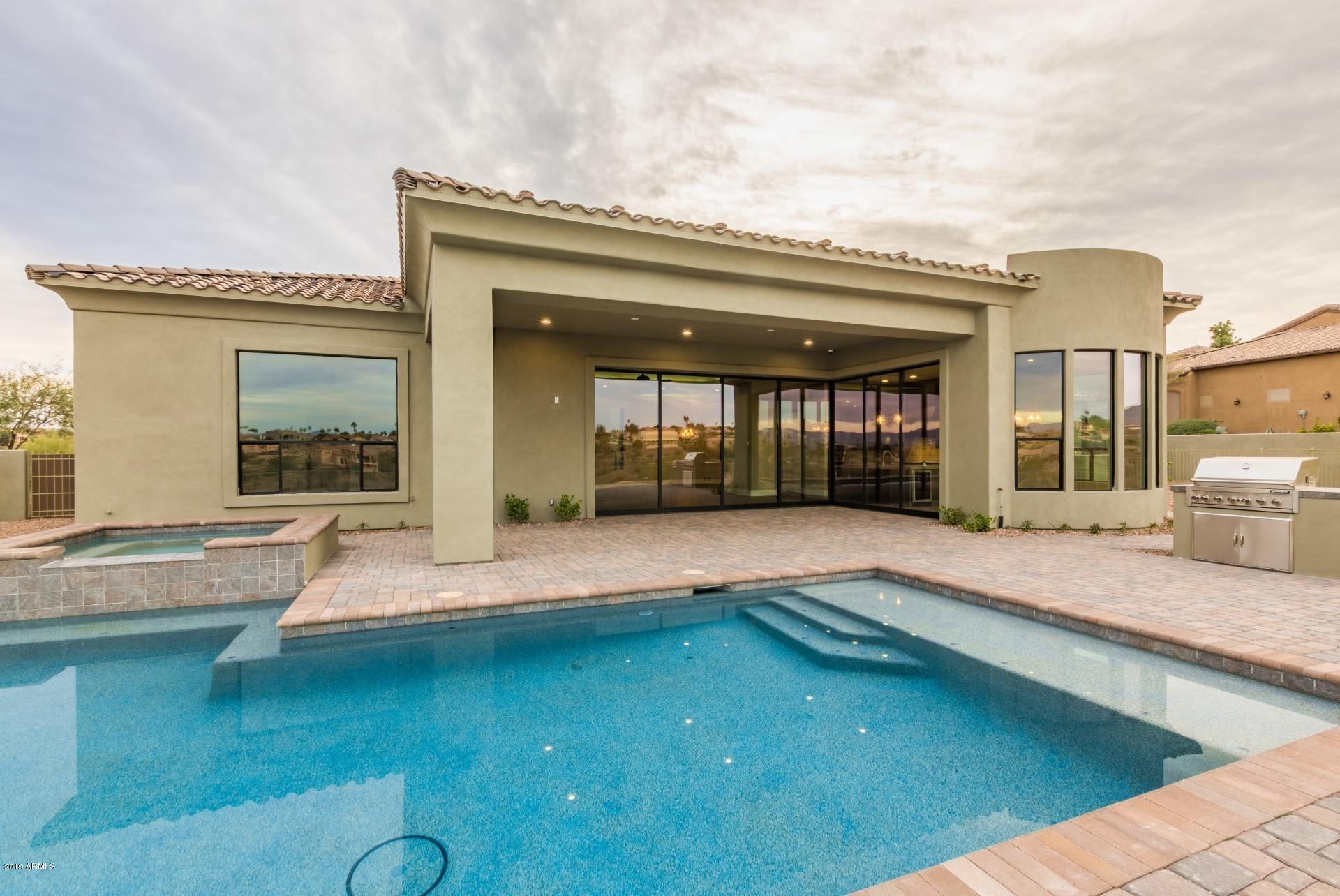 PALATIAL ESTATES LOT 18A-2 REPLAT - Residential
