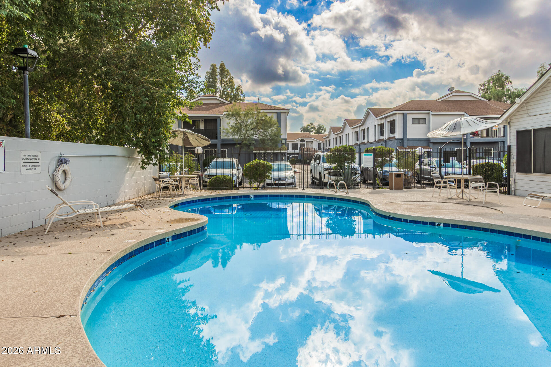 VILLAGE SQUARE - Residential